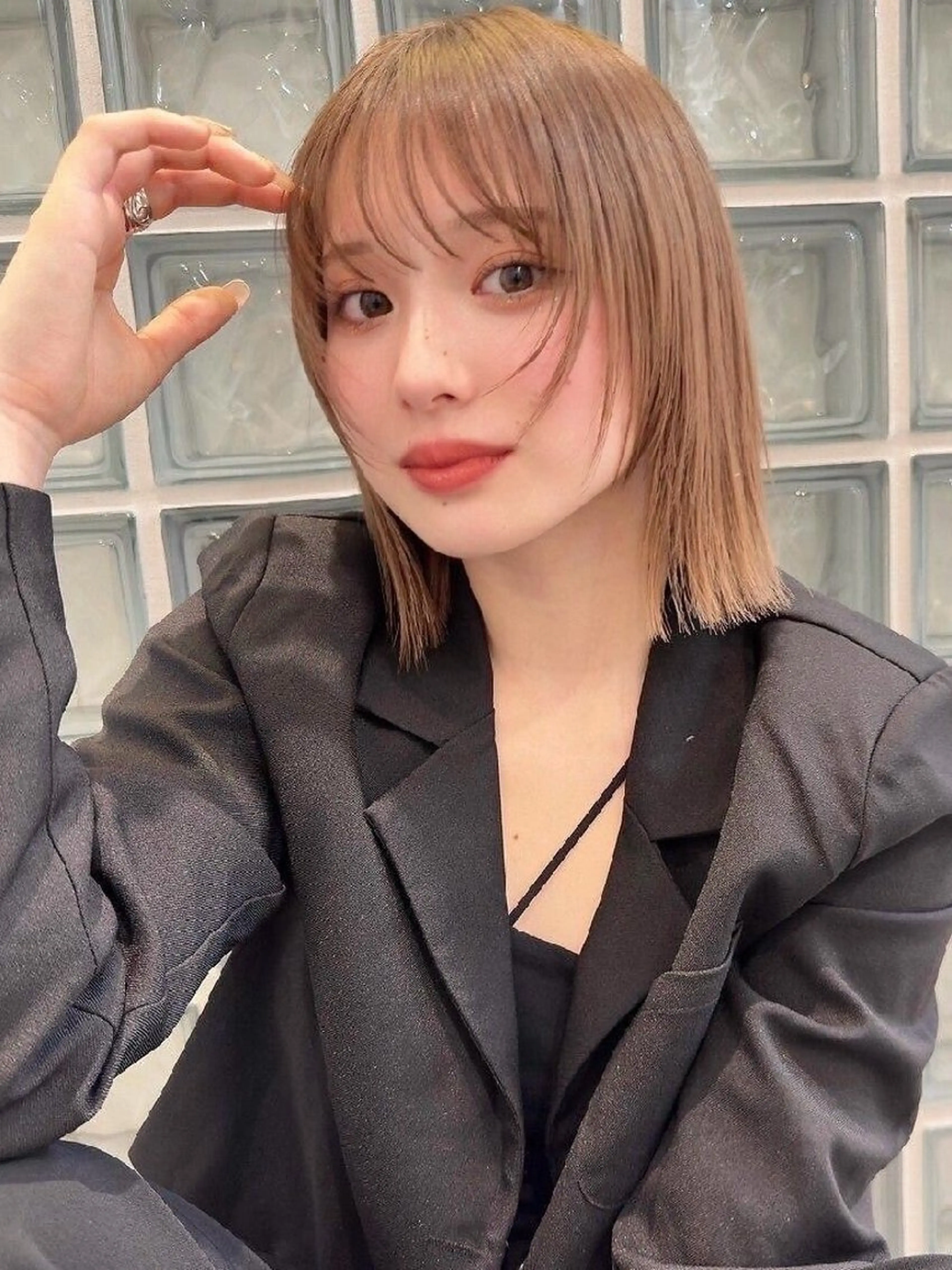 ミディアム カラー 切りっぱなしボブ ボブ 顔まわりレイヤー 顔周りカット レイヤーカット ヘアカラー トリートメント SOYON豊田市駅店所属・髪質改善/ 上村旺武のヘアスタイル