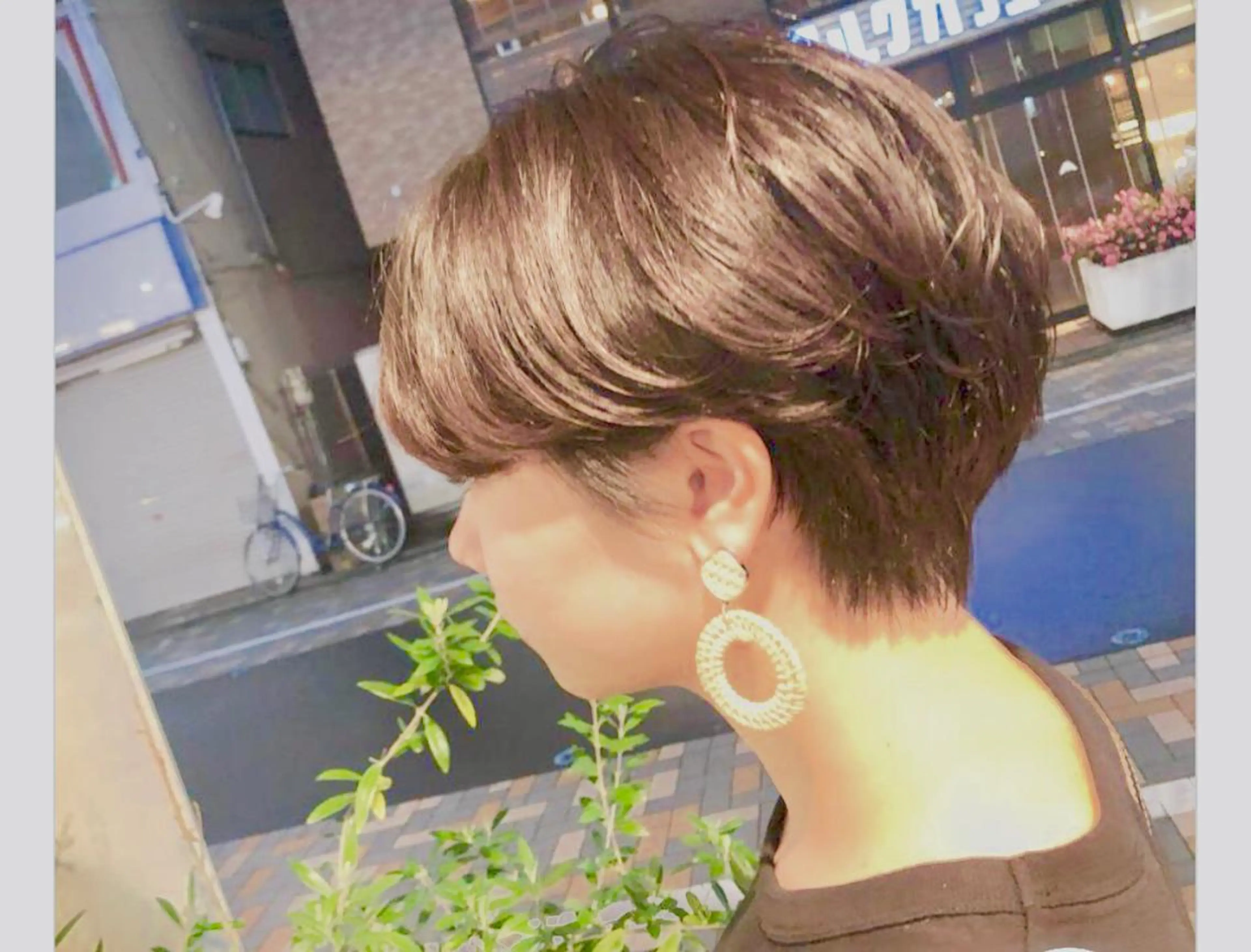 ショート 新井 友菜のヘアスタイル