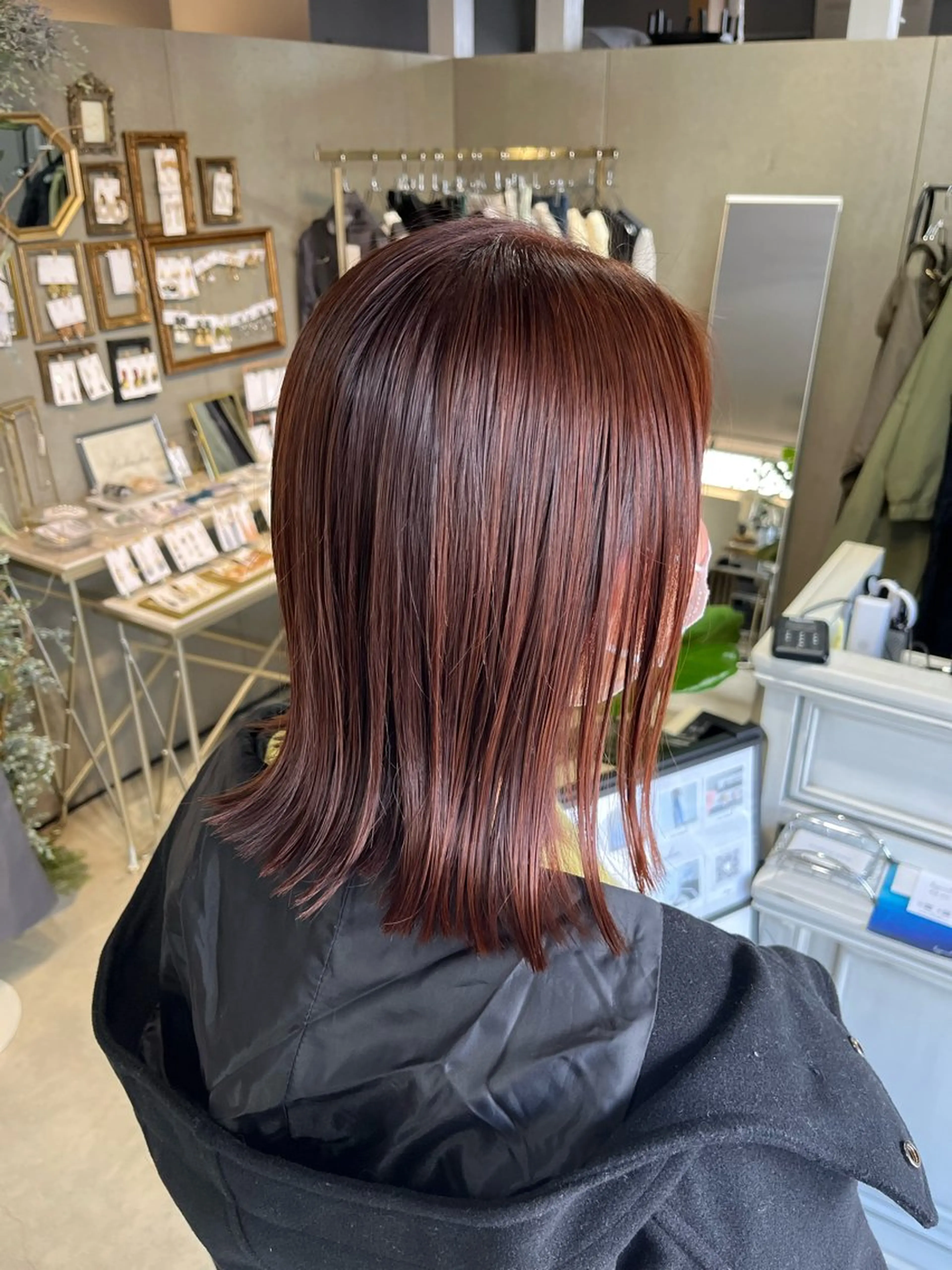 ミディアム カット ヘアカラー yanagisako chihiroのヘアスタイル