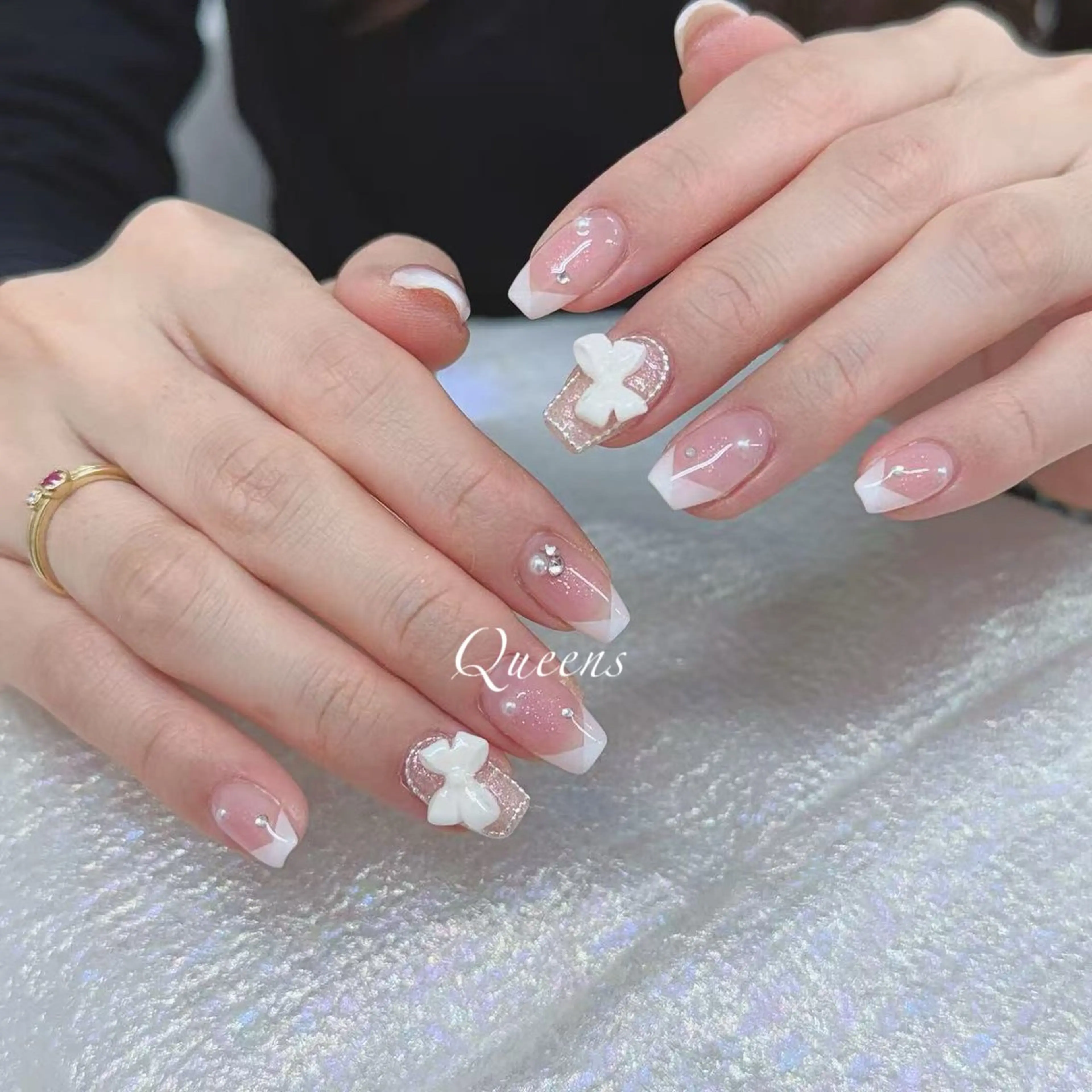 ネイル ハンドネイル Queens テイのネイルデザイン