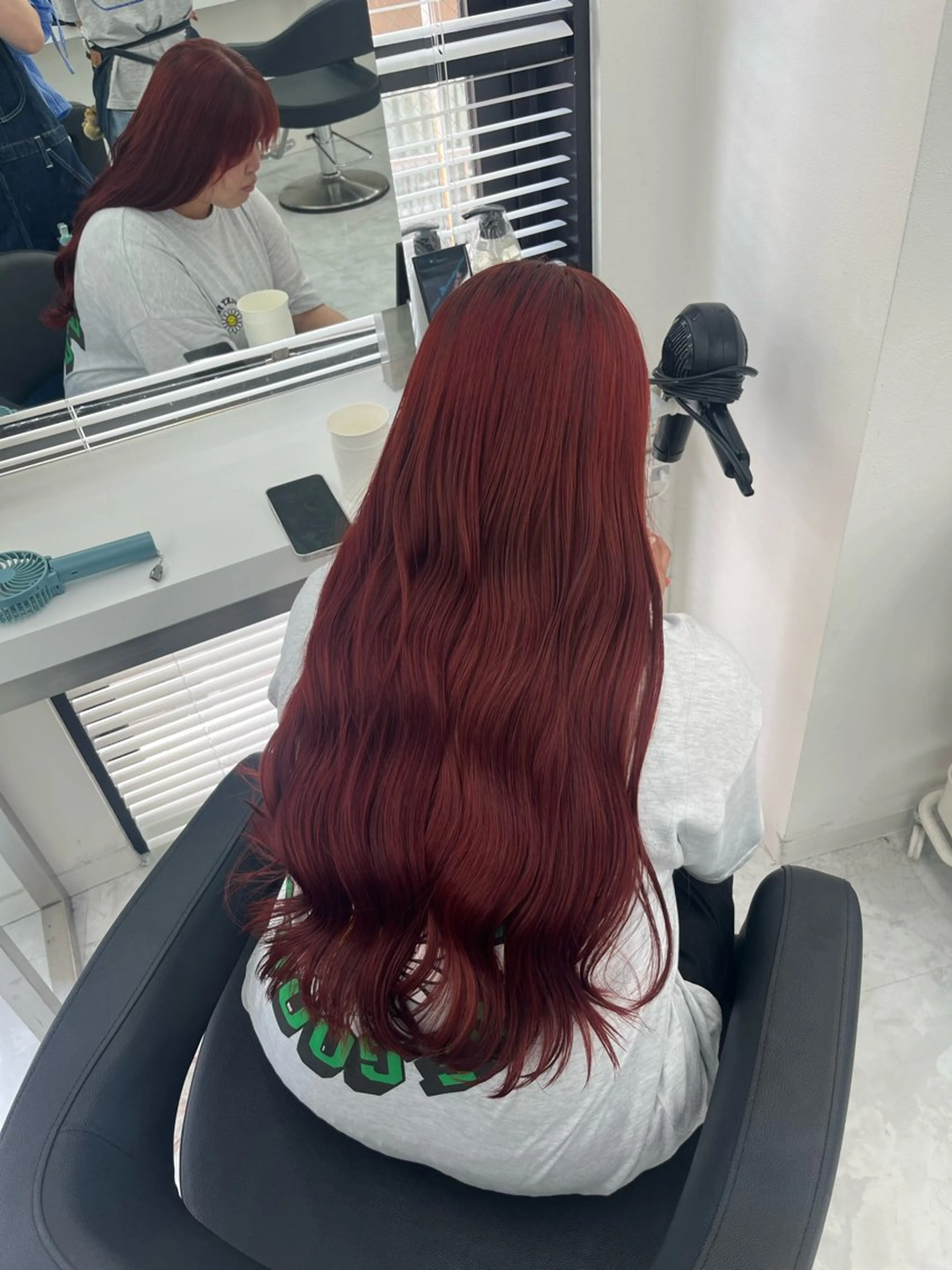 ロング カラー ヘアアレンジ 艶髪ハイトーン🫧 Kurehaのヘアスタイル