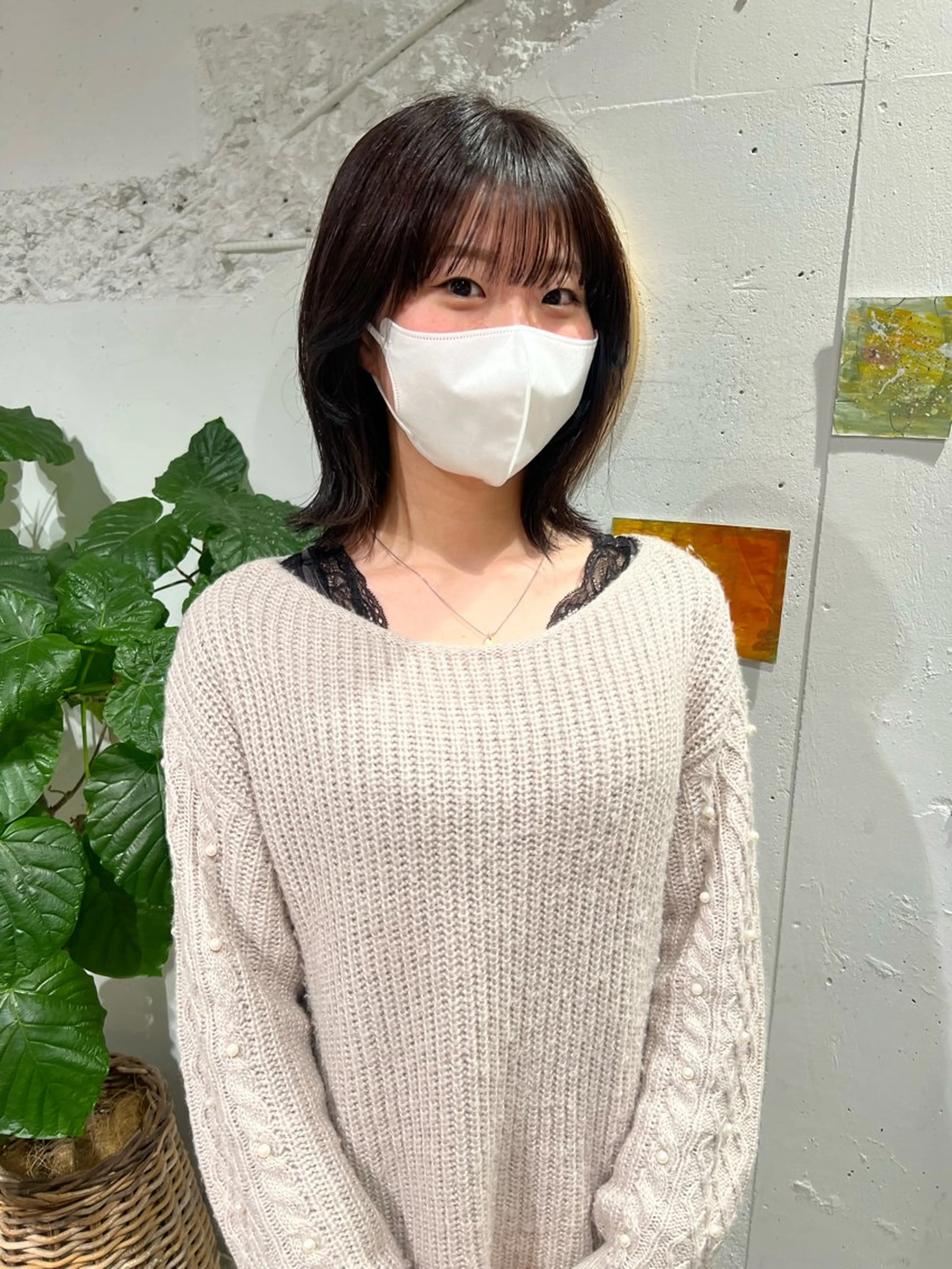 ミディアム カット ヘアカラー 石井 菜々のヘアスタイル