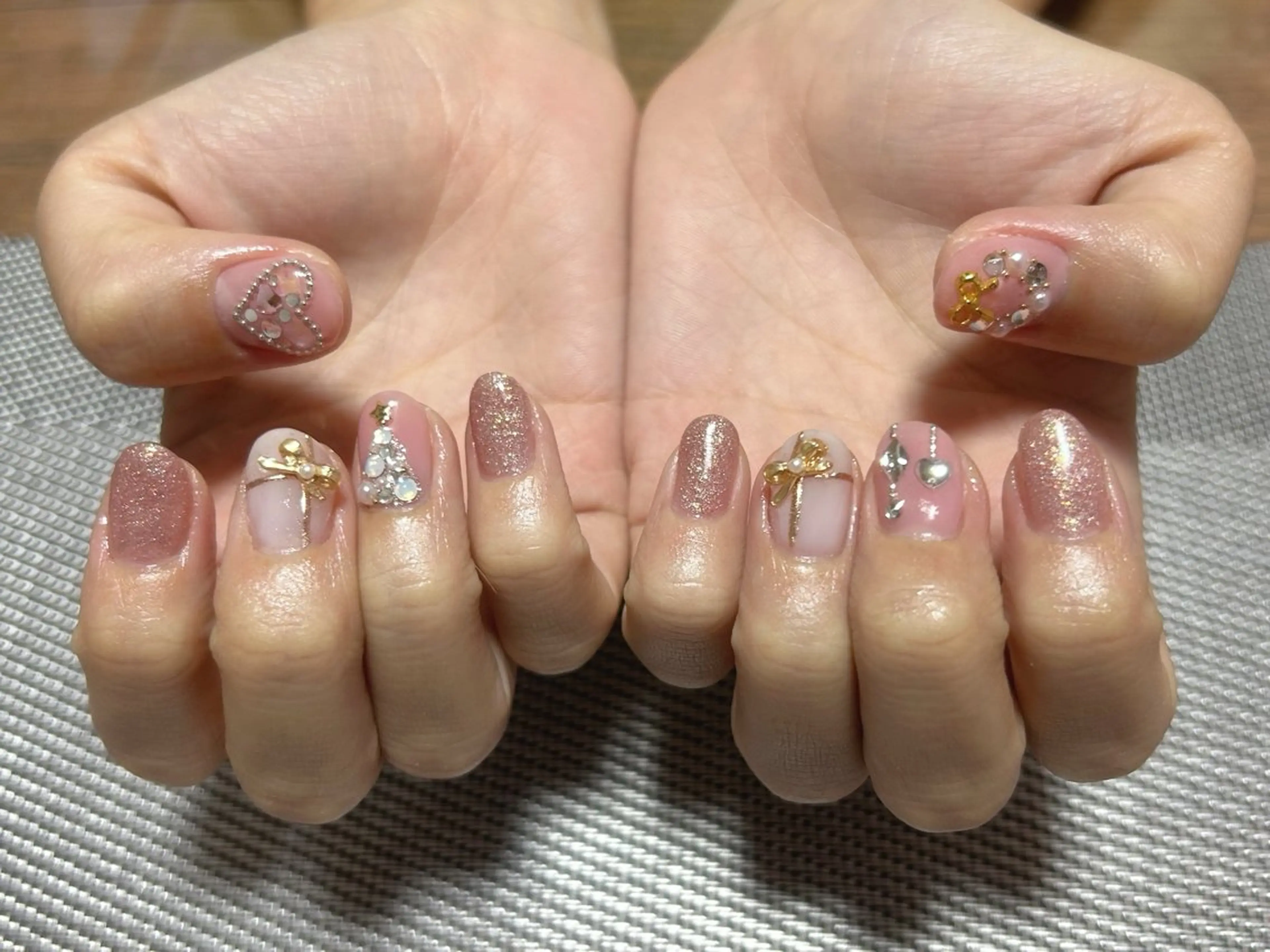 ネイル 冬ネイル クリスマス ハンドネイル i nailのネイルデザイン