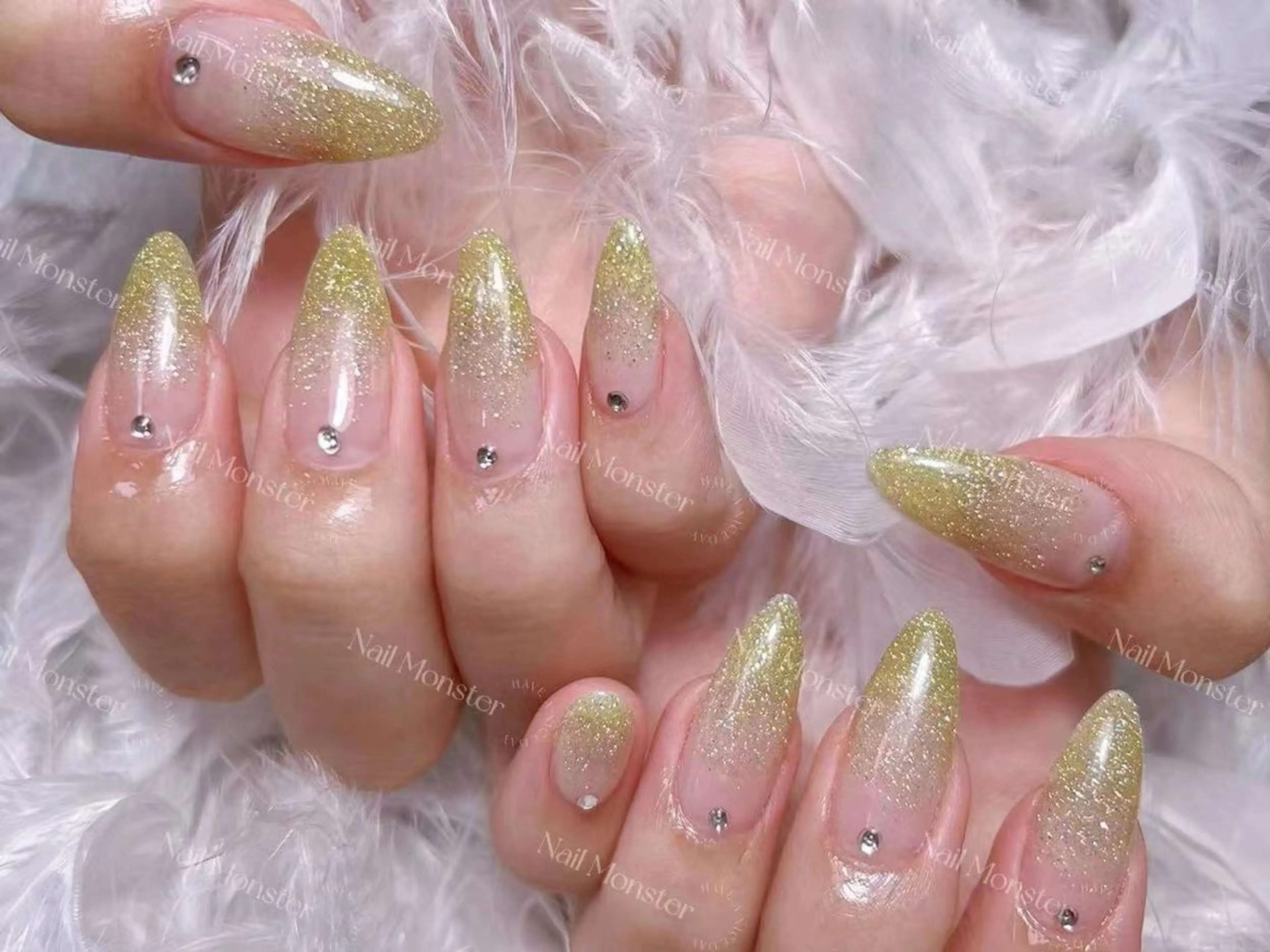 ネイル ストーンネイル ハンドネイル yu ri 🌹のネイルデザイン