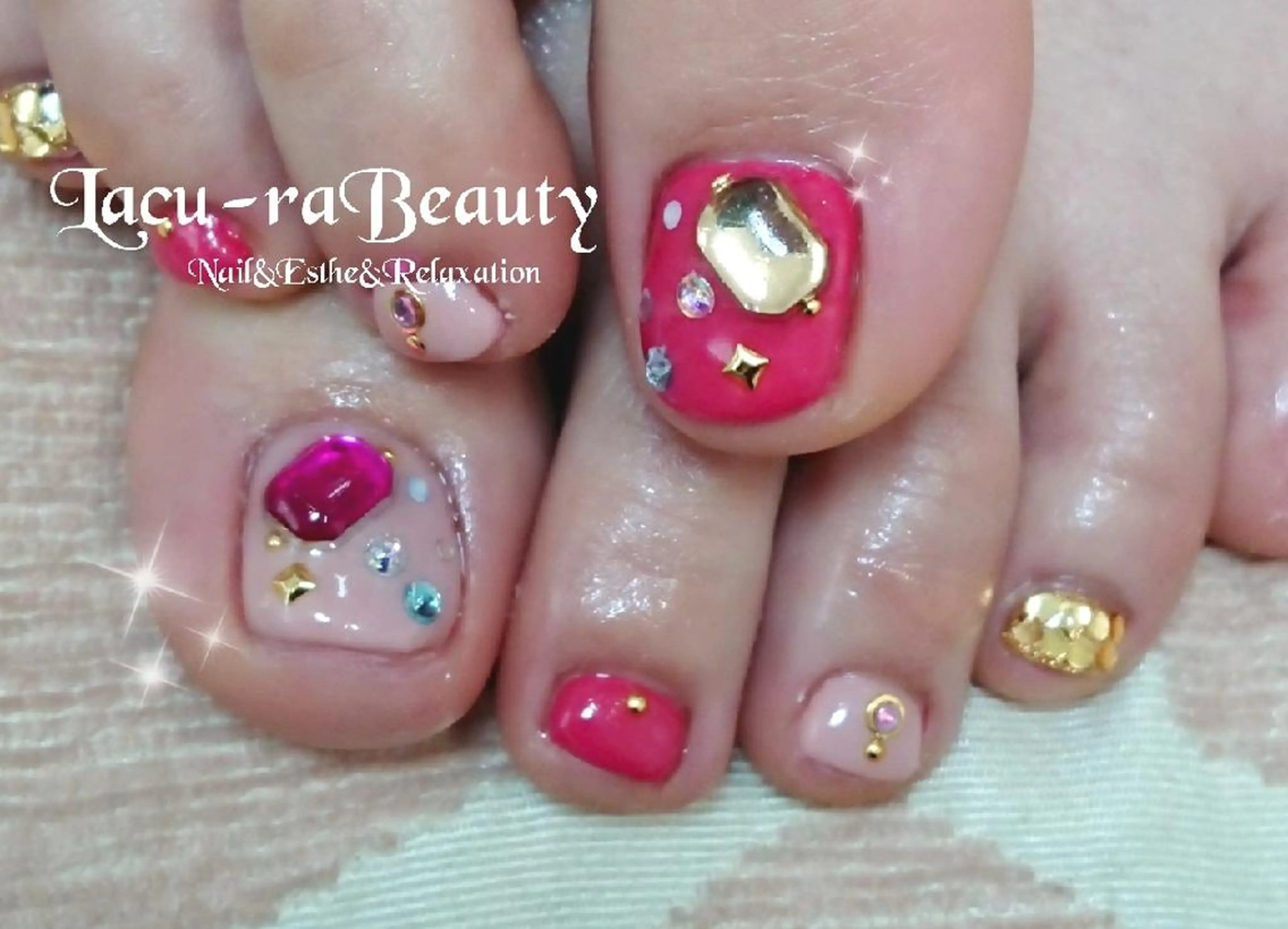 ネイル 小顔と腸の専門店 ラクーラビューティのエステ・リラクイメージ