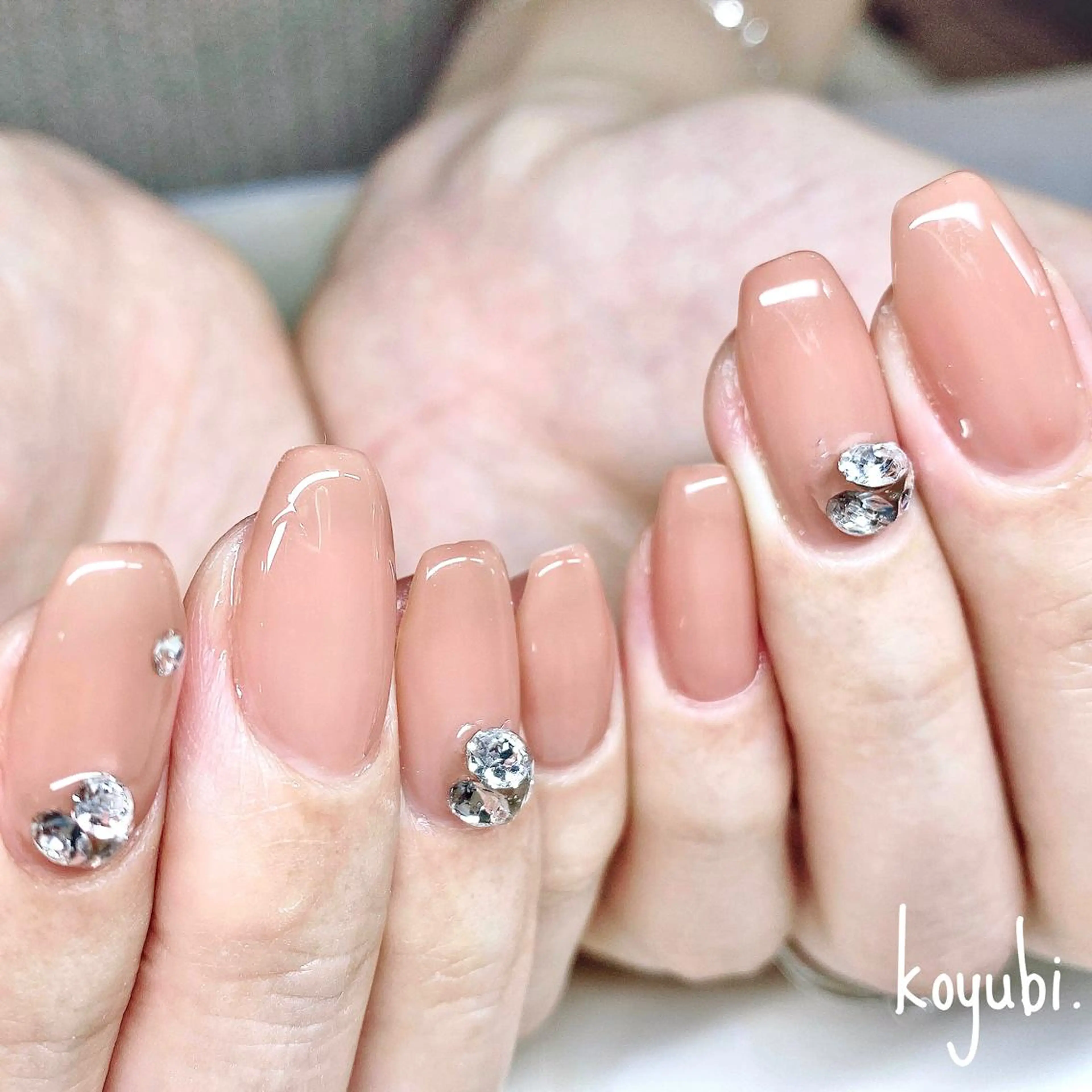 ネイル プライベートネイルサロンkoyubi.所属・新宿南口 hitomiのネイルデザイン