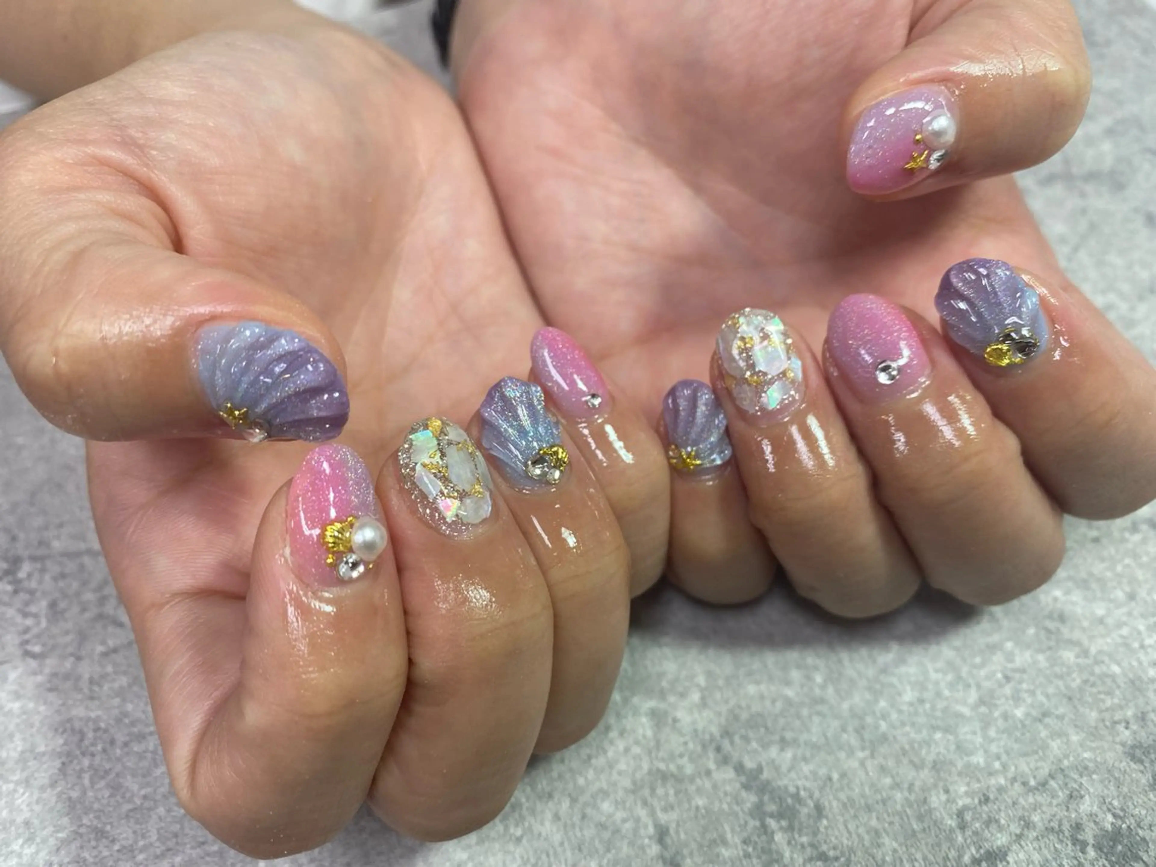 ネイル フットネイル フレンチネイル グラデーション キラキラネイル 韓国ネイル okada kannaのネイルデザイン