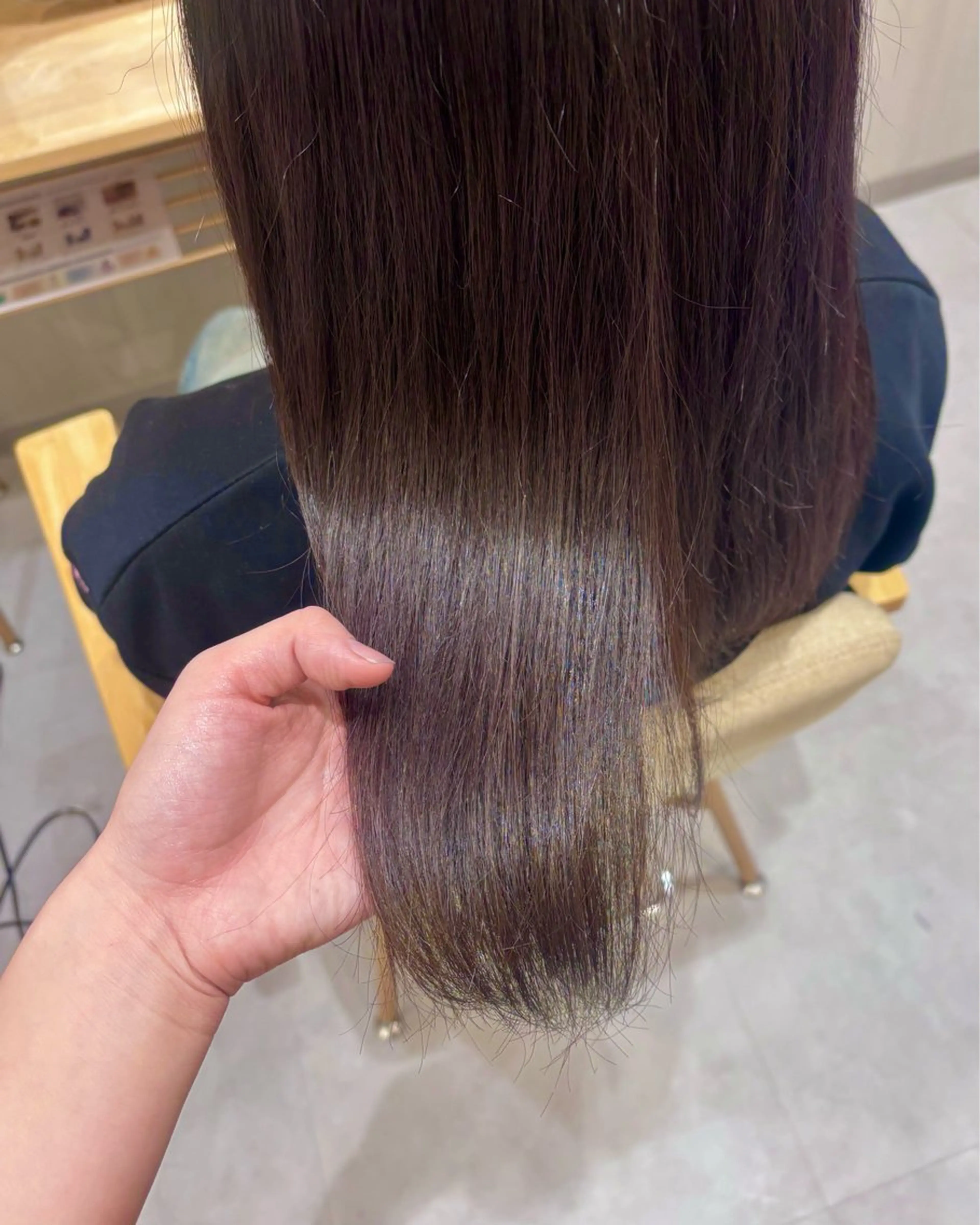 カラー 透明感カラー 崎村 寧々のヘアスタイル