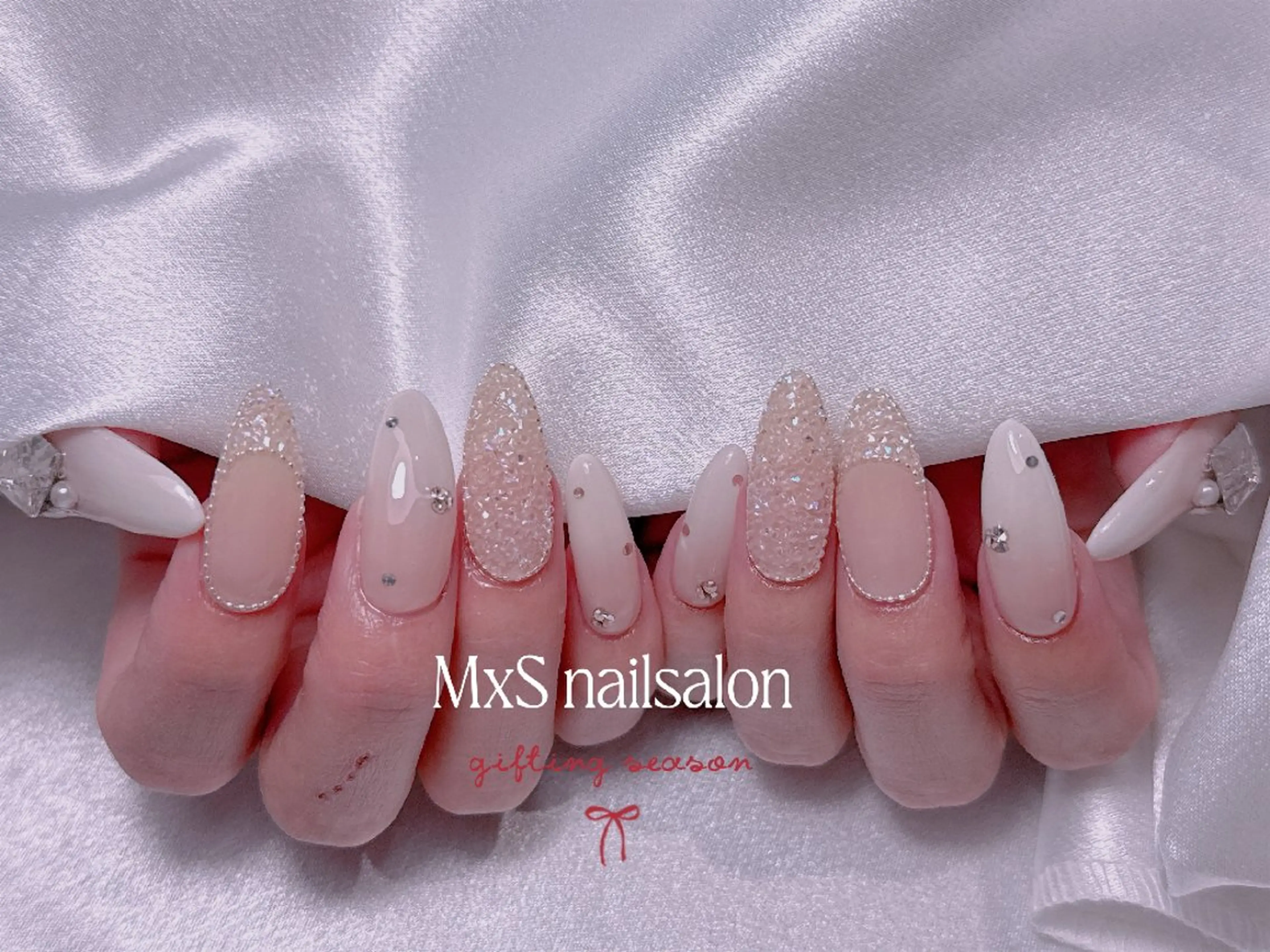 ネイル ジェルネイル 韓国ネイル マグネットネイル パラジェル ワンホンネイル ハンドネイル ハンドケア MxS Nail(長さだし/フィルイン/マグネット/韓国ネイル/ワンホンネイル/ワンカラー)所属・MxS リィリィのネイルデザイン