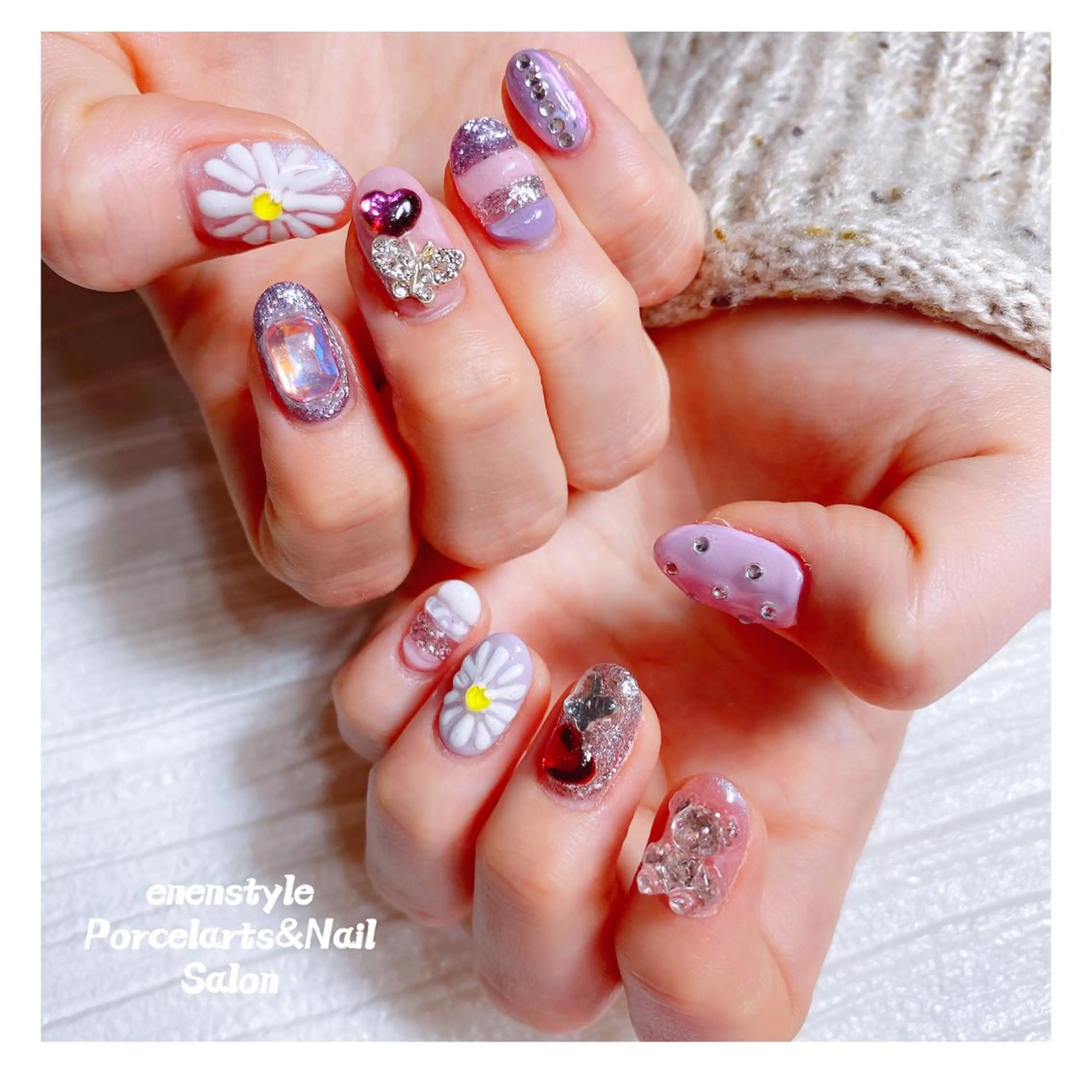 ミディアム ネイル 👑enen style👑のネイルデザイン