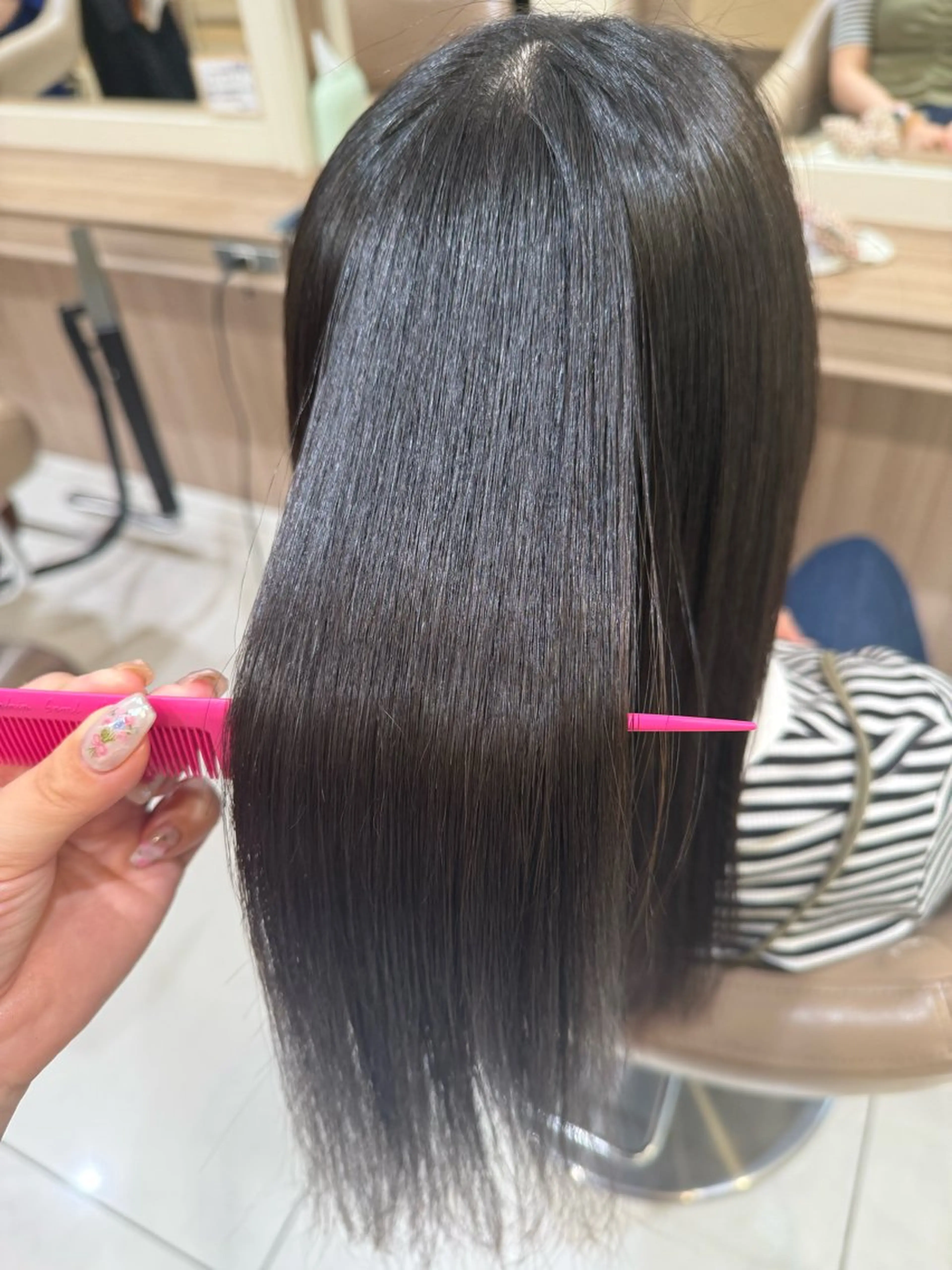 セミロング パーマ カット 縮毛矯正 トリートメント 韓国ヘアメイク🎀/ 縮毛矯正✨山本媛香のヘアスタイル