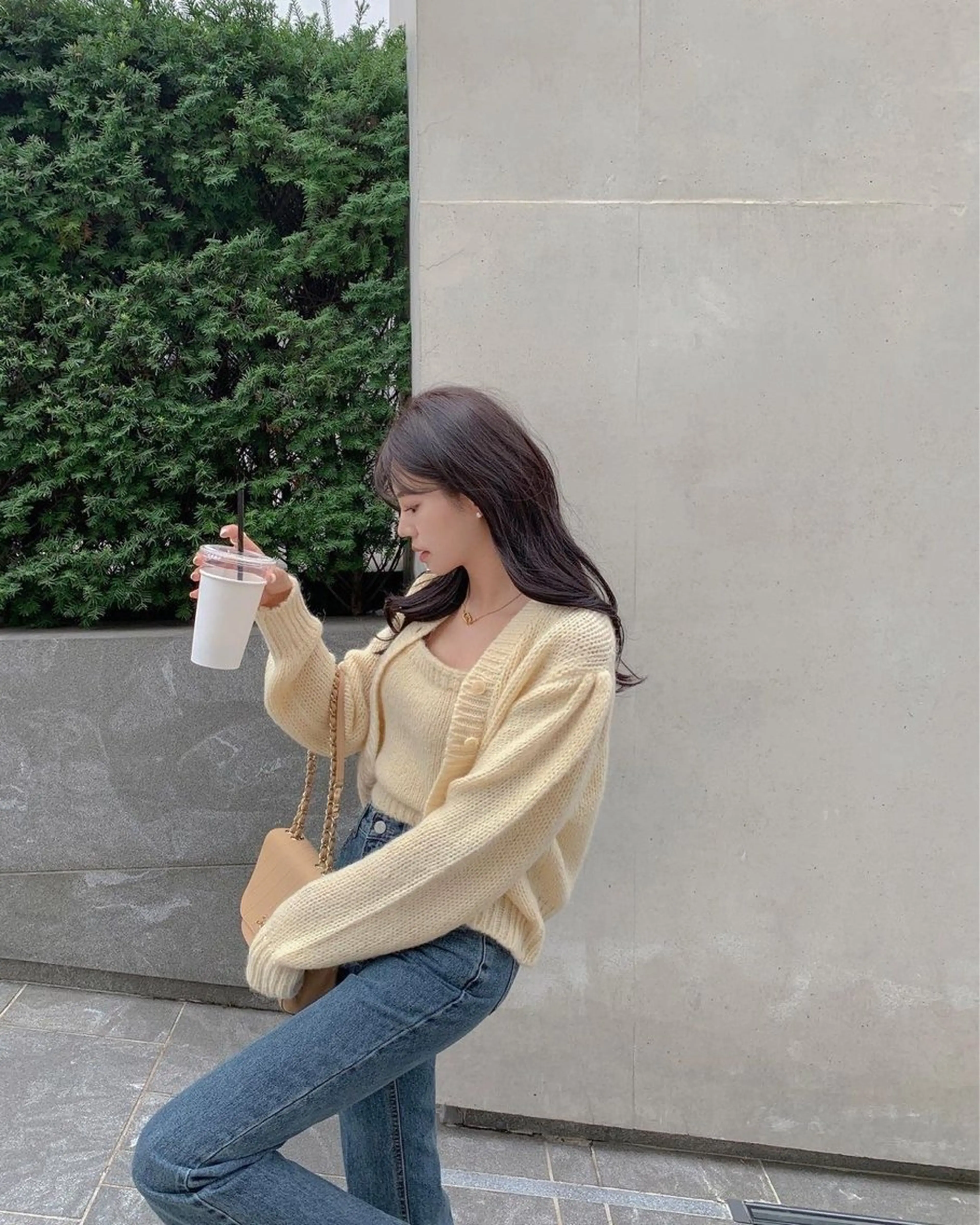 ロング カラー ヘアアレンジ mina / 透明感ベージュカラーのヘアスタイル