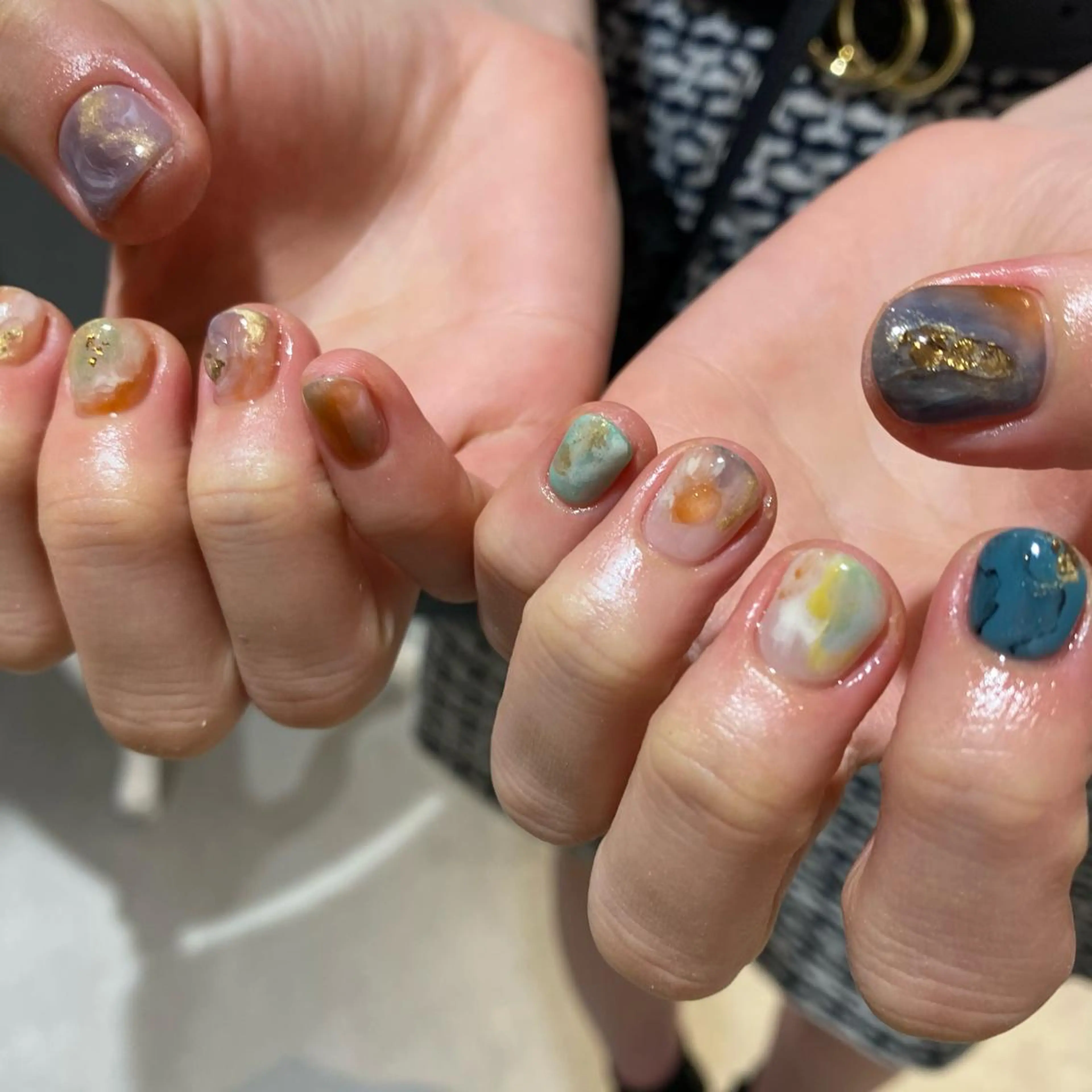 ネイル ニュアンスネイル ショートネイル Trico Antique所属・岩本 杏のネイルデザイン