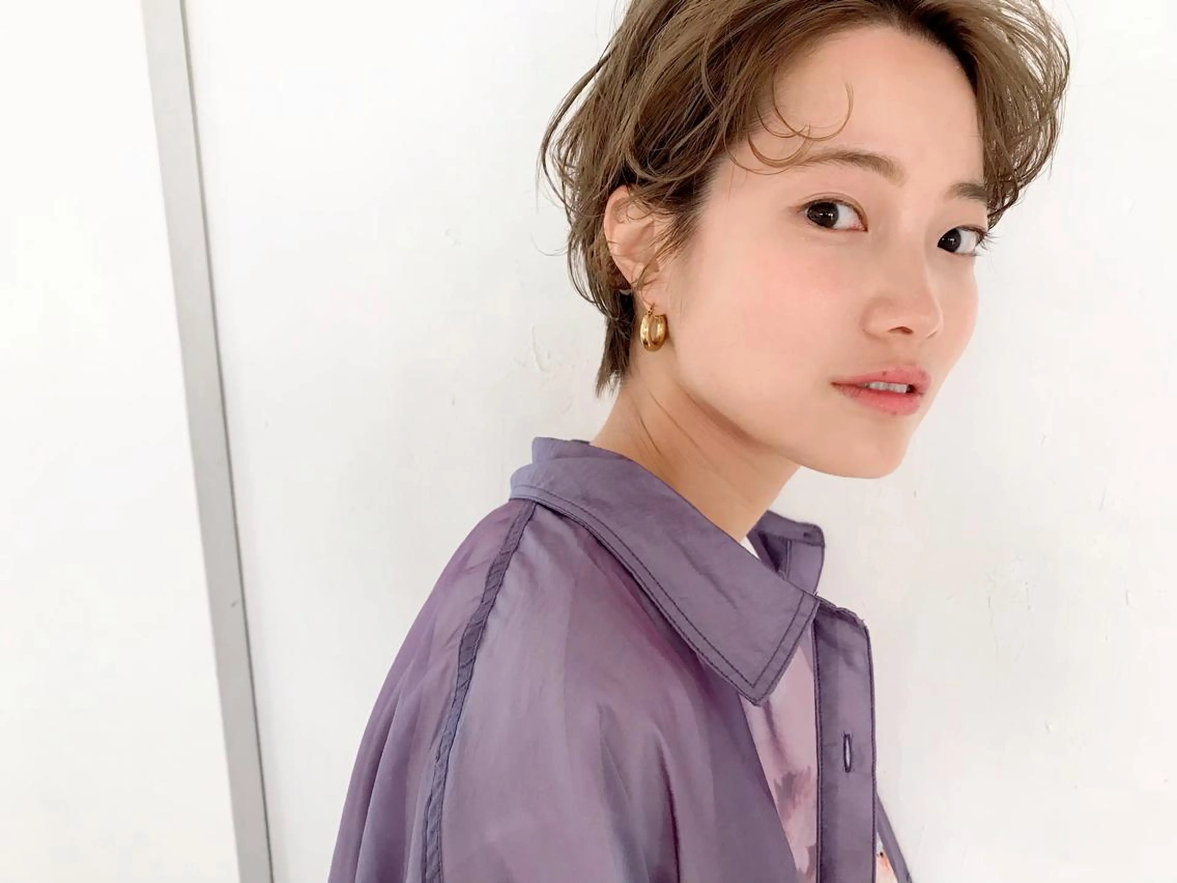 ショート カラー カット ヘアカラー トリートメント ショート ボブ 梅田 木戸健人のヘアスタイル