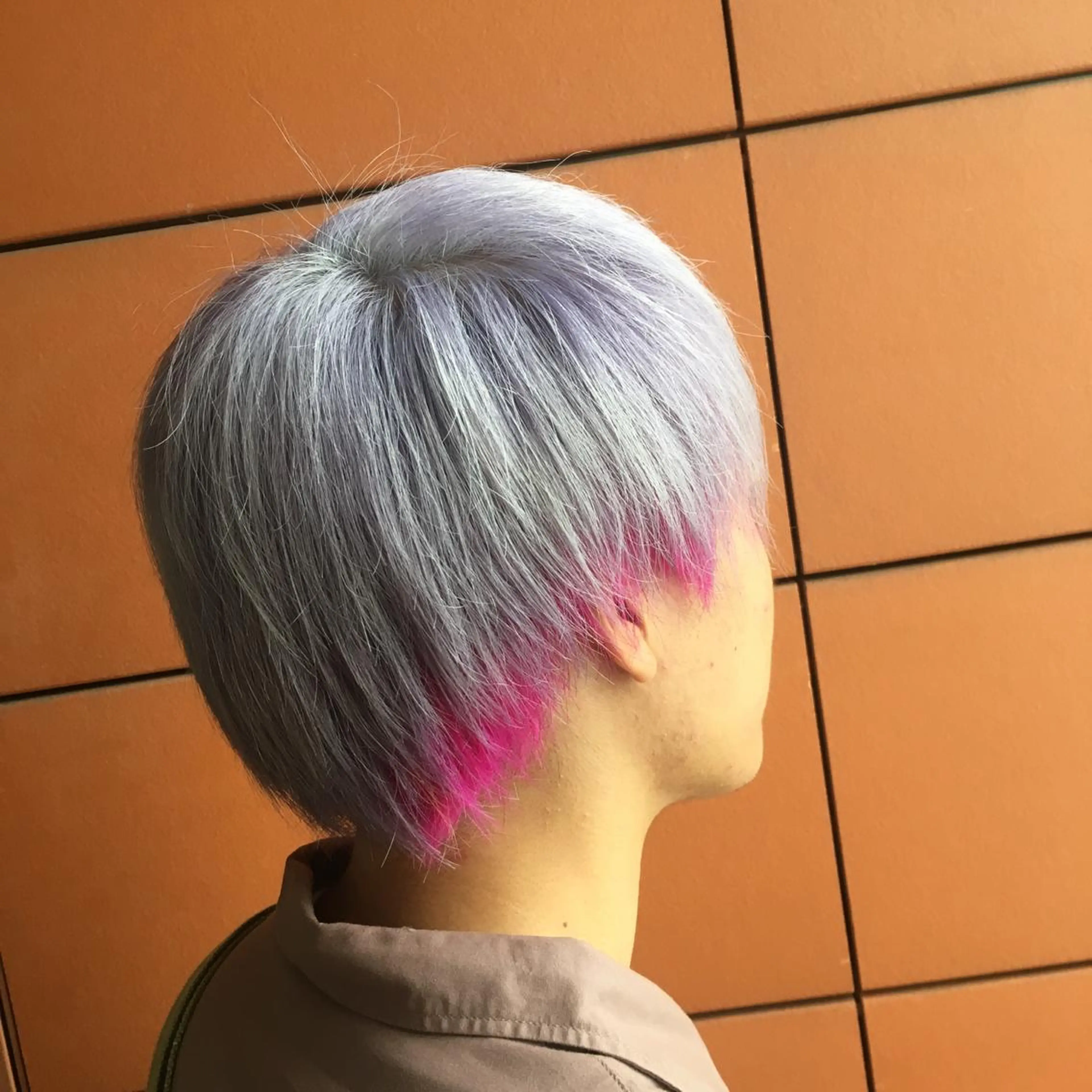 ショート カラー ブリーチ ハイトーンカラー ラベンダーカラー ピンクカラー Minori【ミノリ】所属・井手 孔介のヘアスタイル