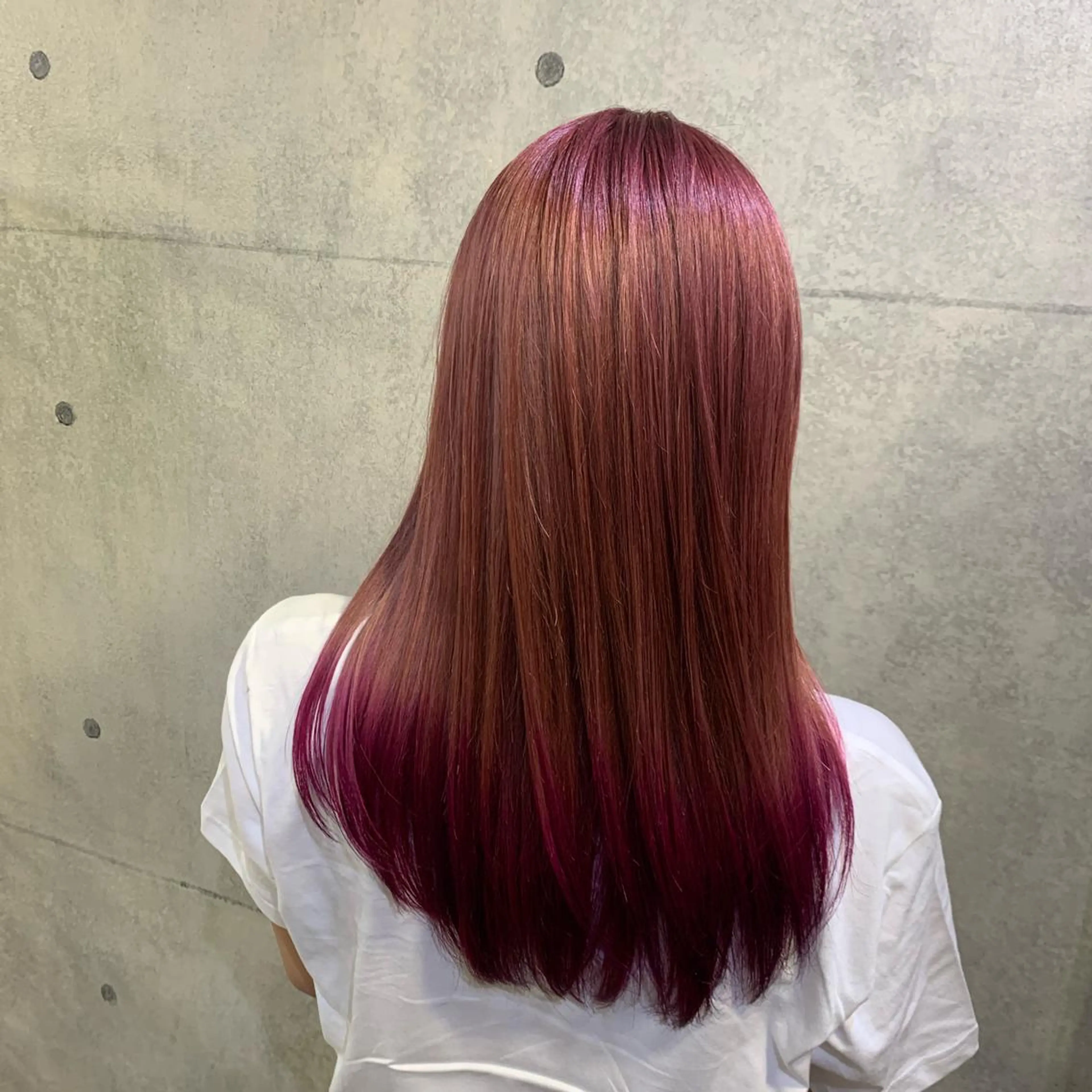 セミロング カラー ヘアカラー 及川シゲル 髪質改善講師のヘアスタイル