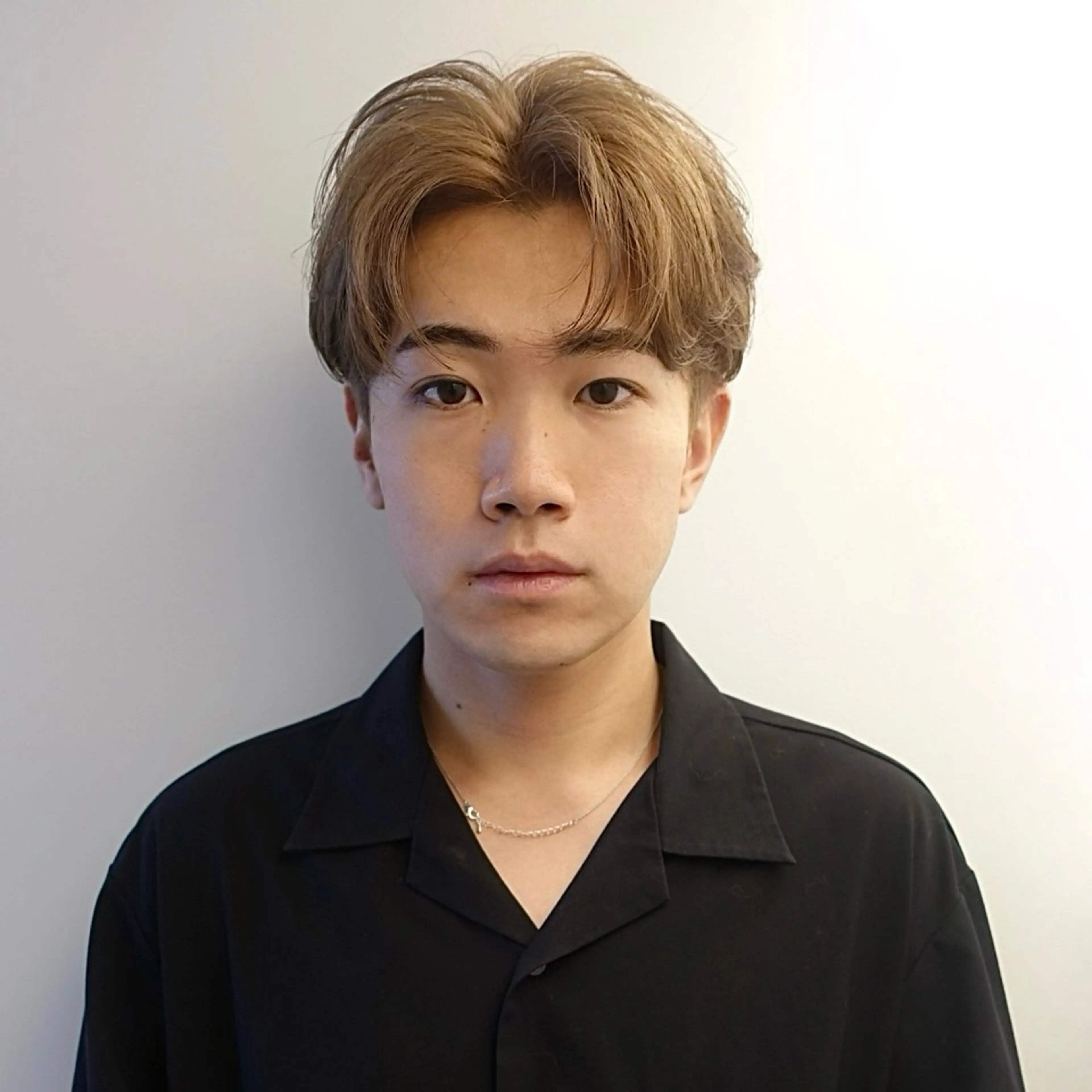 カラー メンズ ヘアカラー ハイトーン/パーマ/ メンズ / 櫻本🌐のヘアスタイル