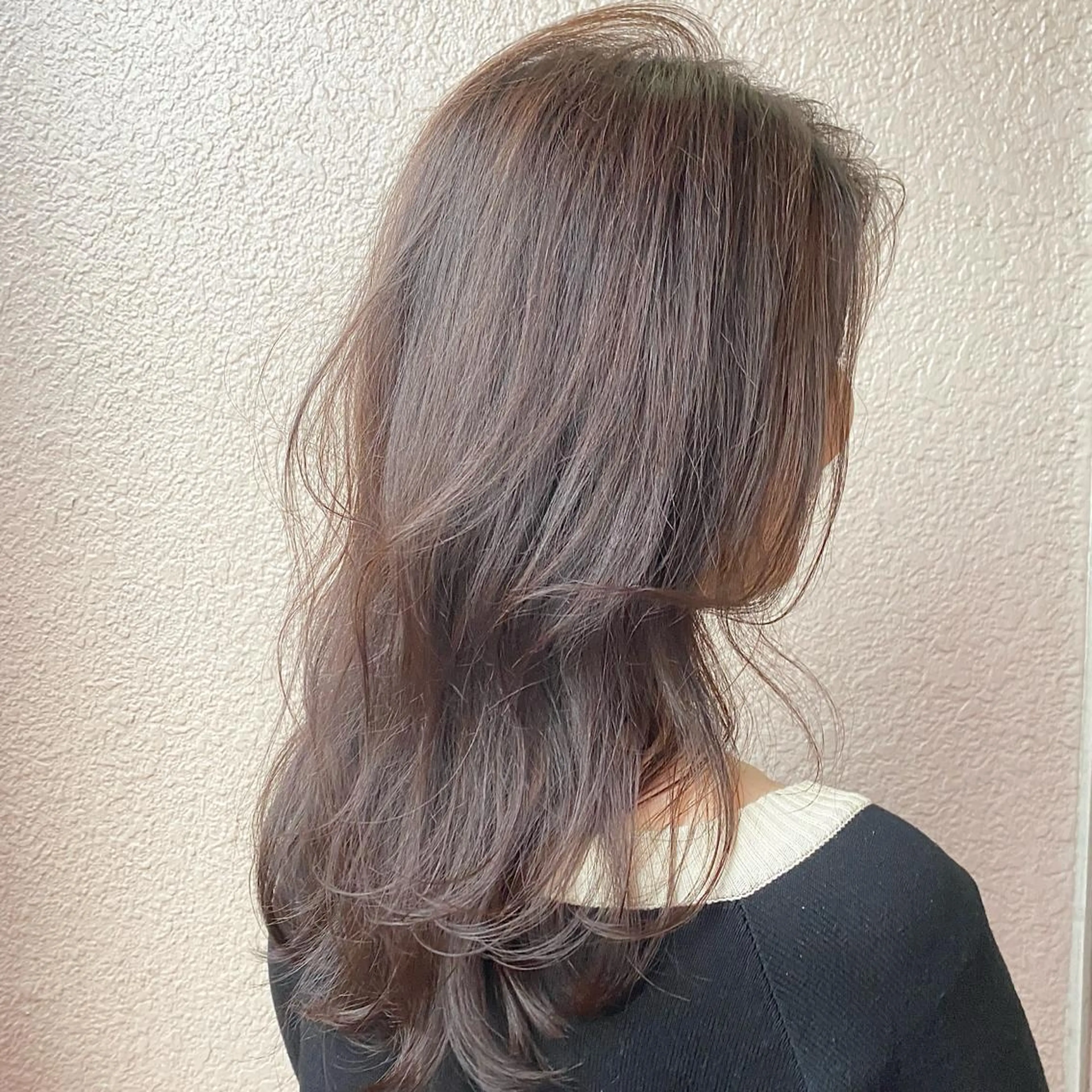 ロング カラー SALOWIN 新宿三丁目EAST所属・韓国レイヤー🇰🇷 layercut✂️のヘアスタイル