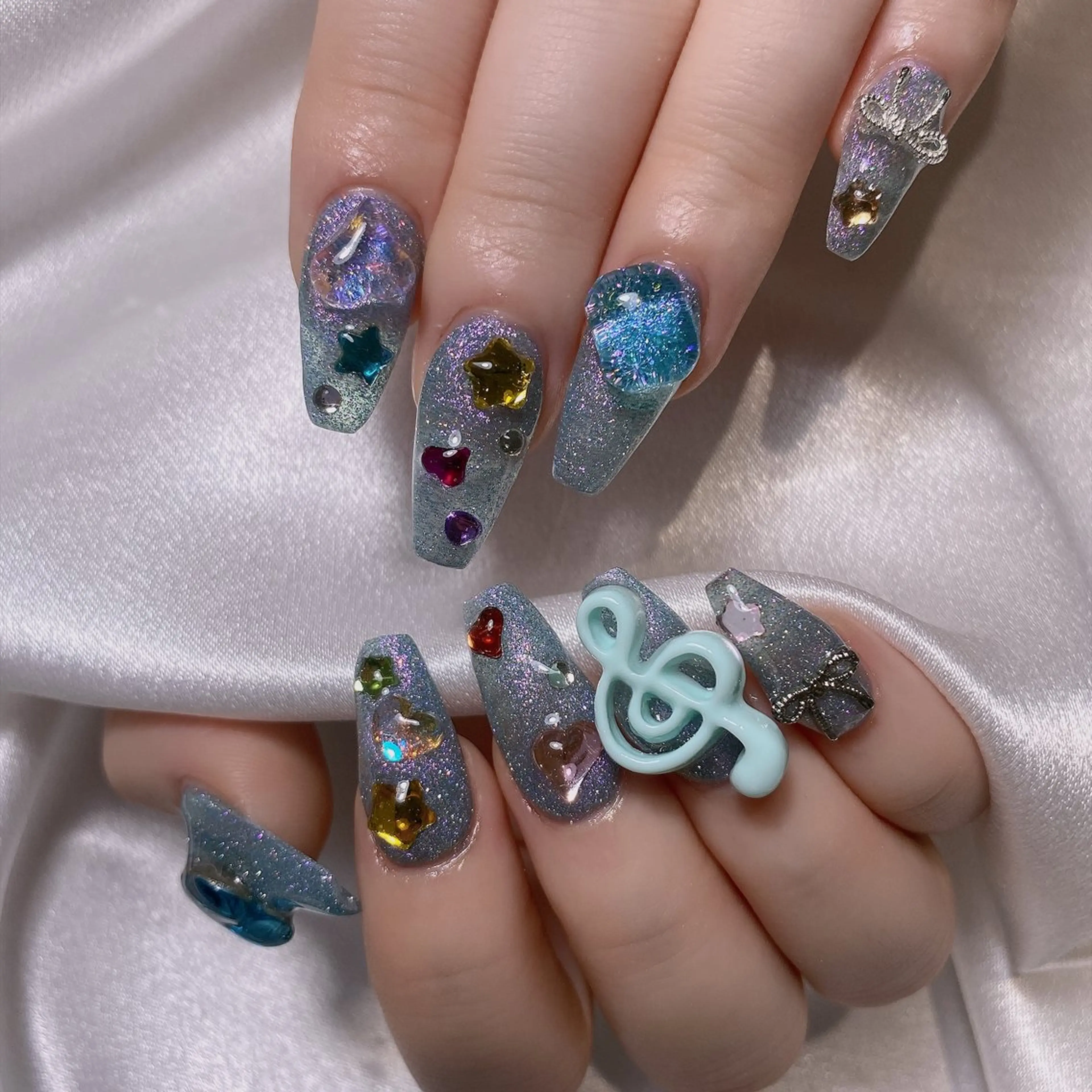 ネイル M2ネイルサロン【長さ出し&フィルイン導入店】所属・長さ出し専門店 RIRIのネイルデザイン