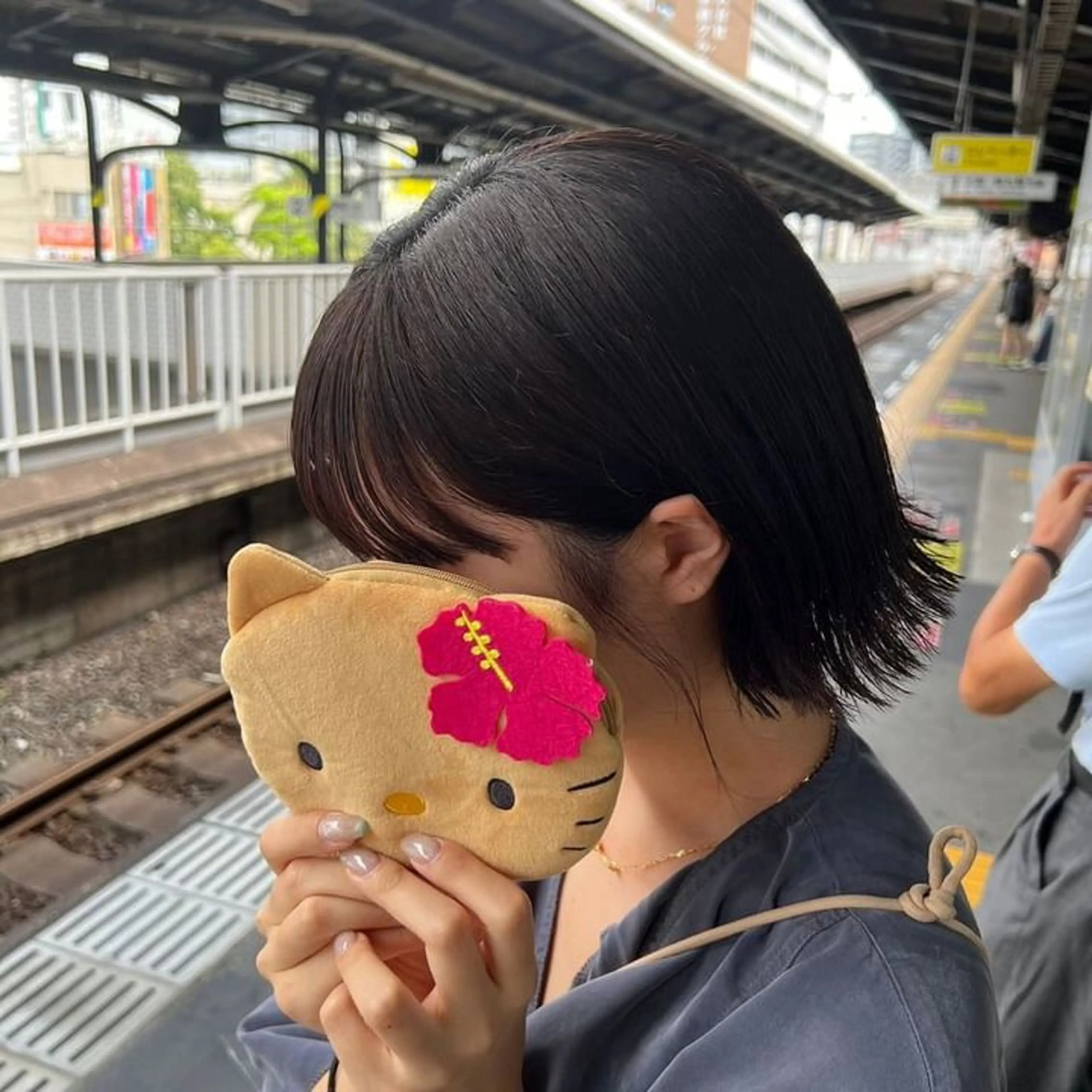 ミディアム カラー 佐藤 永夏のヘアスタイル