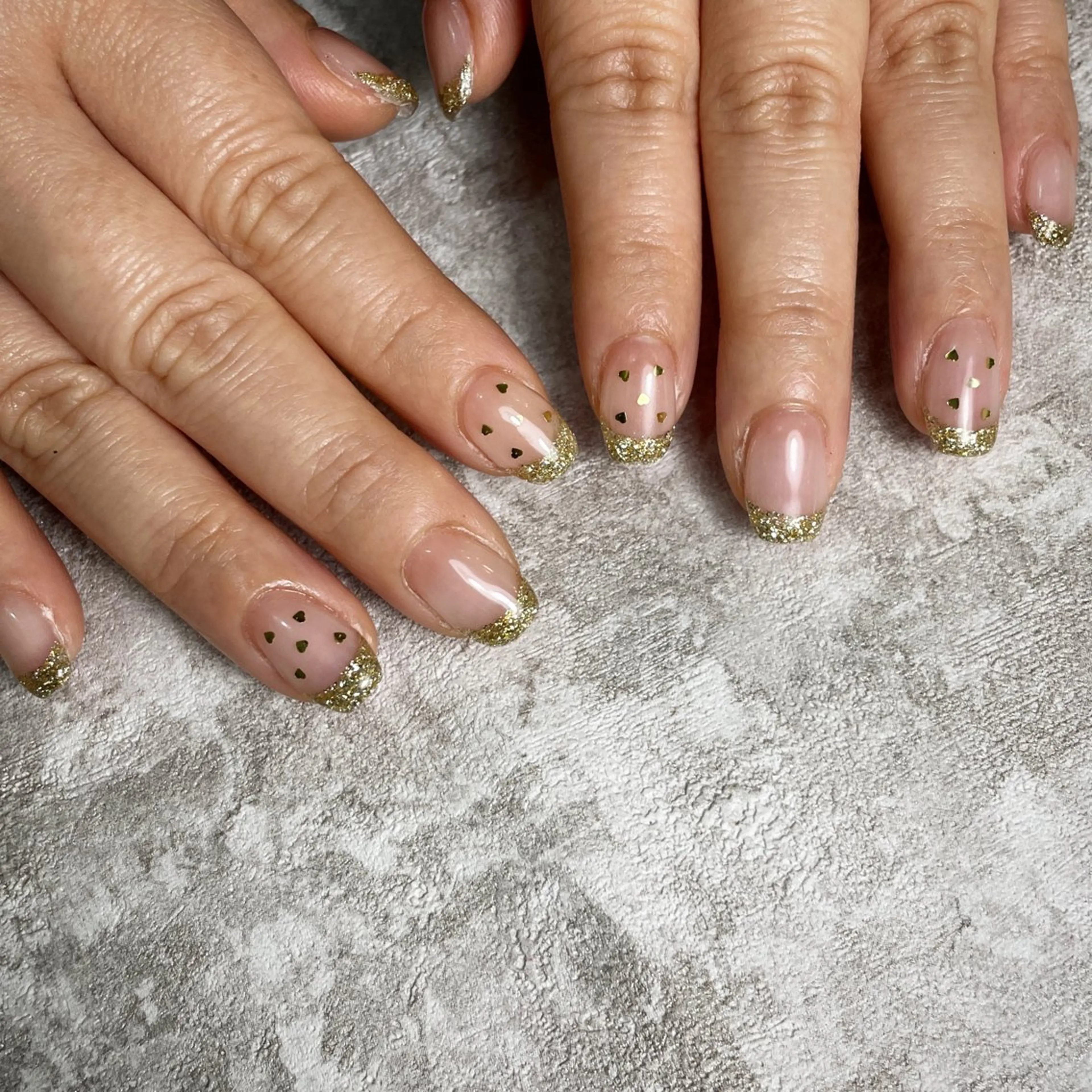 ネイル フレンチネイル ゴールド ハート ラメ(グリッター) ハンドネイル K Harukaのネイルデザイン