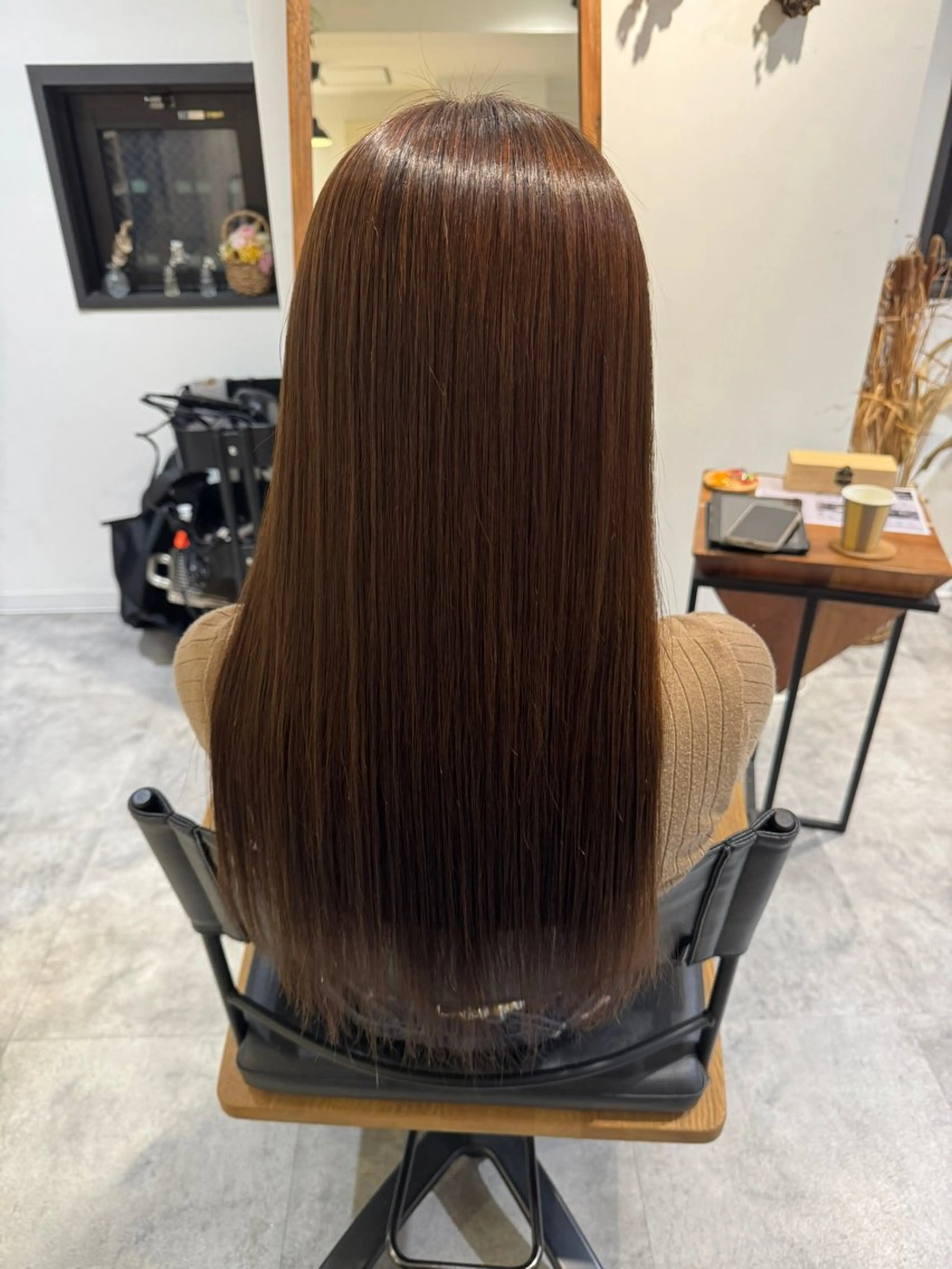 カット＋髪質改善中性縮毛矯正＋オージュアTRの写真