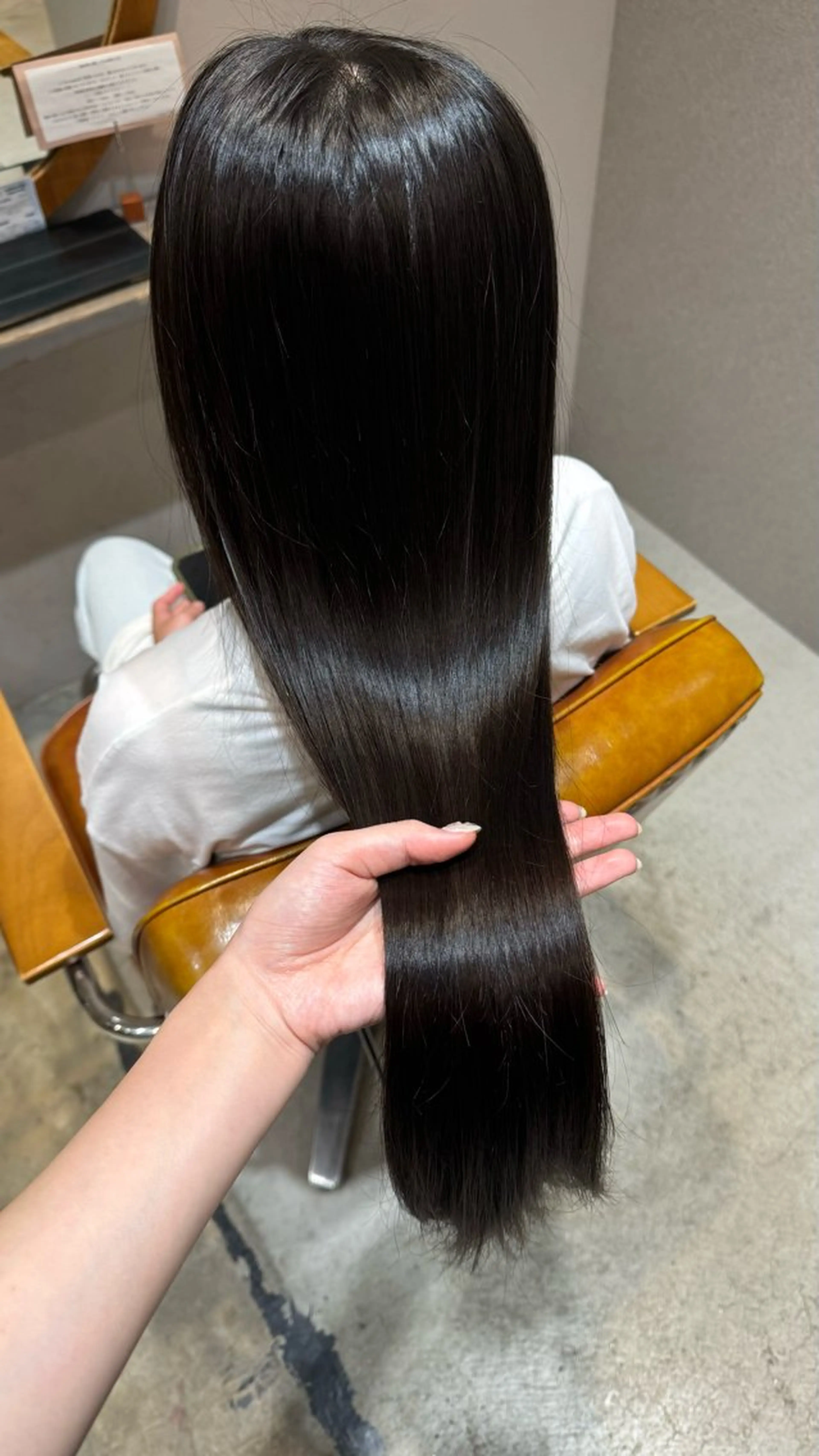 ロング crenier【クルニエ】所属・亀田 幸美のヘアスタイル