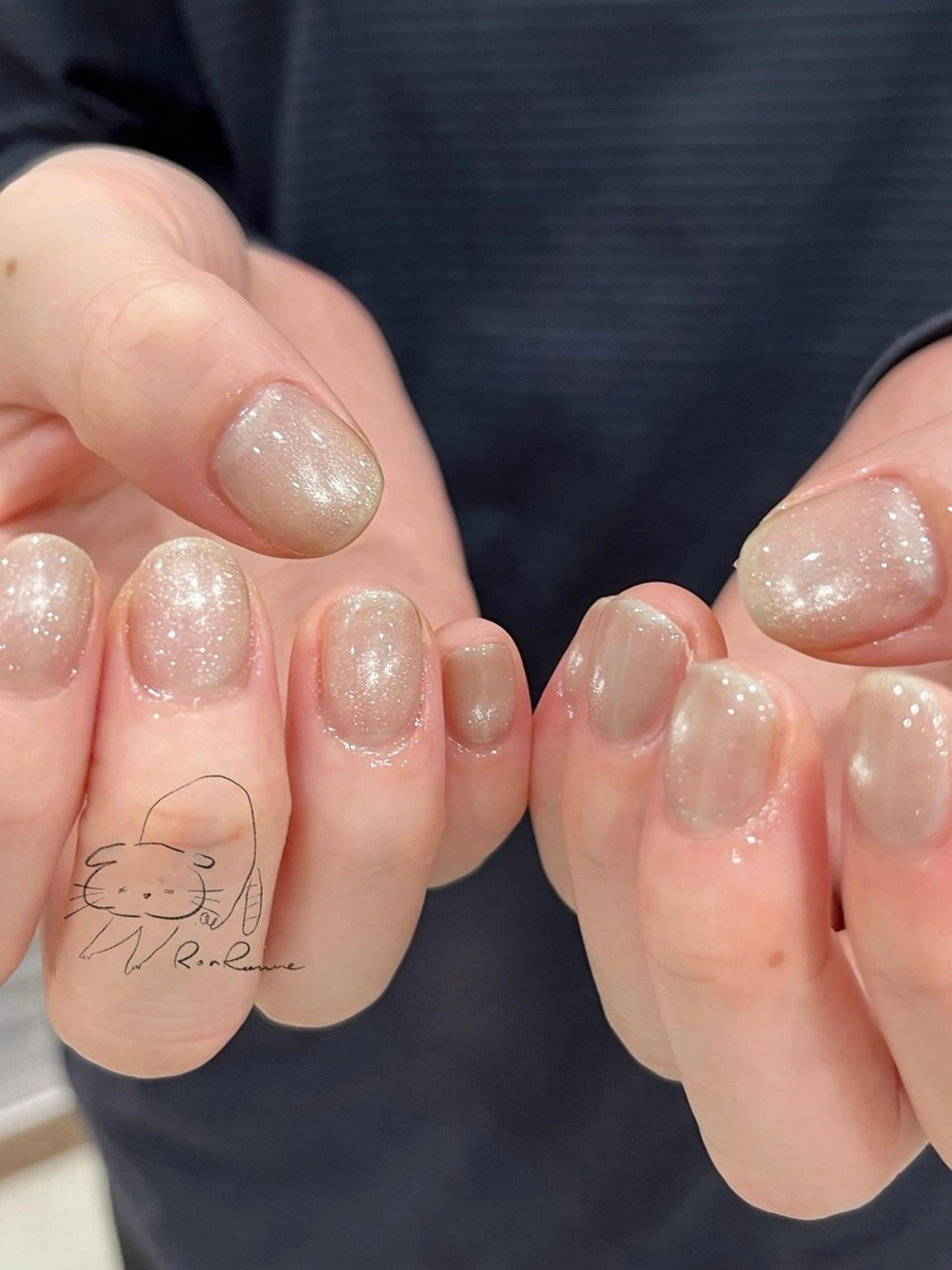 ネイル オーロラネイル 長さ出し フレンチネイル ジェルネイル ミラーネイル ハンドネイル Cho Artネイル所属・ronronne .のネイルデザイン