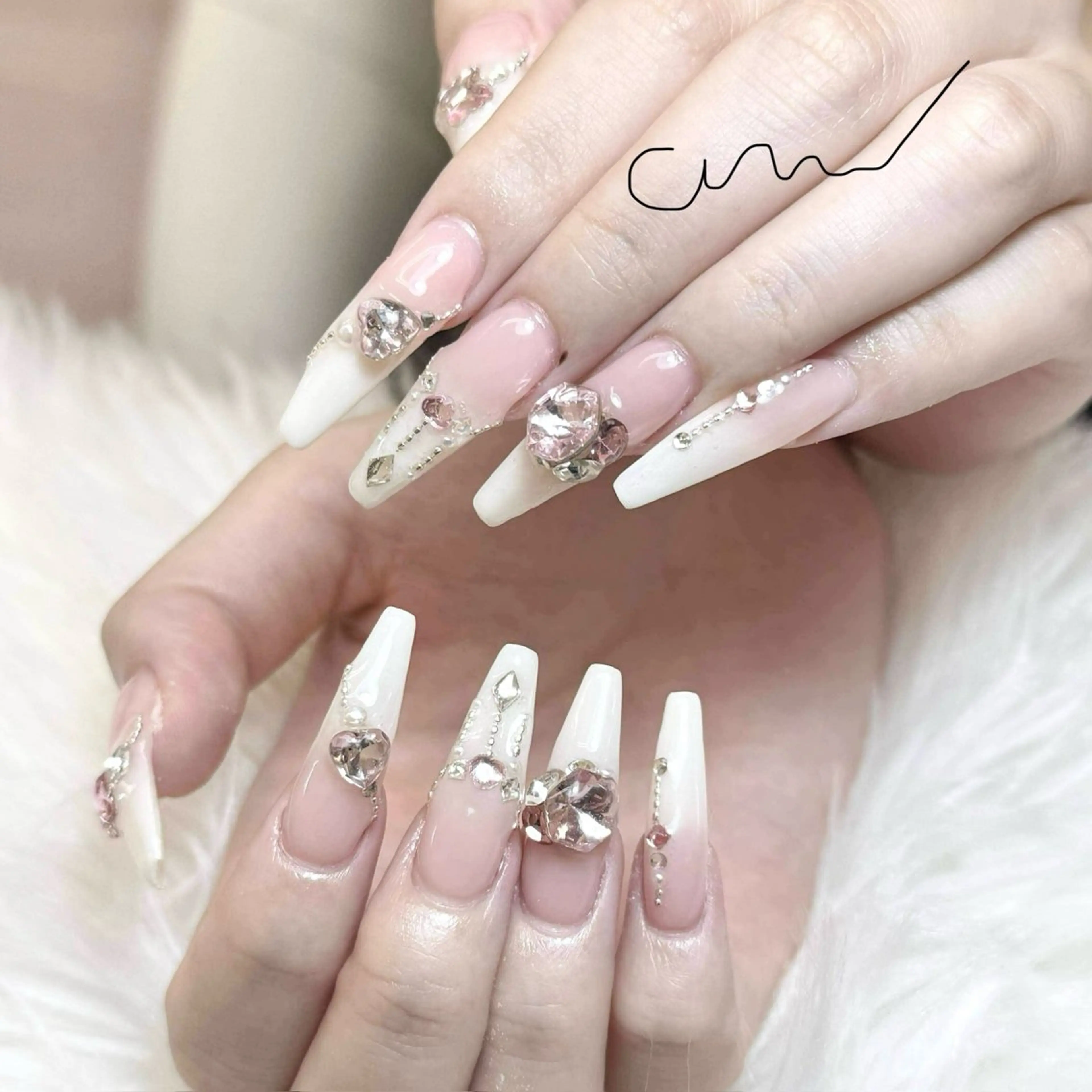 ネイル アートネイル オーロラネイル チークネイル 長さ出し フットネイル ハンドネイル Anh 高田馬場のネイルデザイン