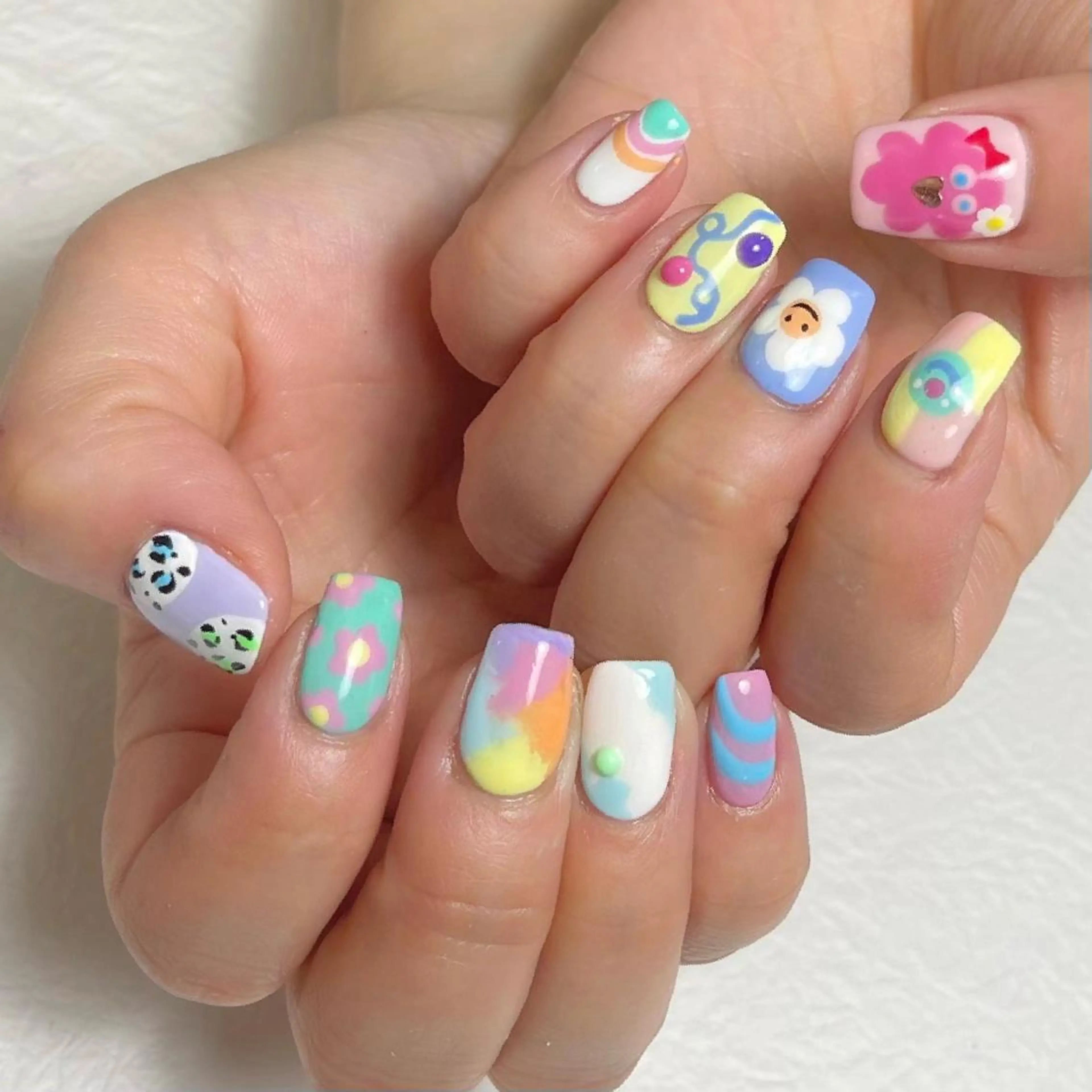 ネイル アートネイル ジェルネイル キラキラネイル 韓国ネイル ミラーネイル Y nail なんば堀江店のネイルデザイン