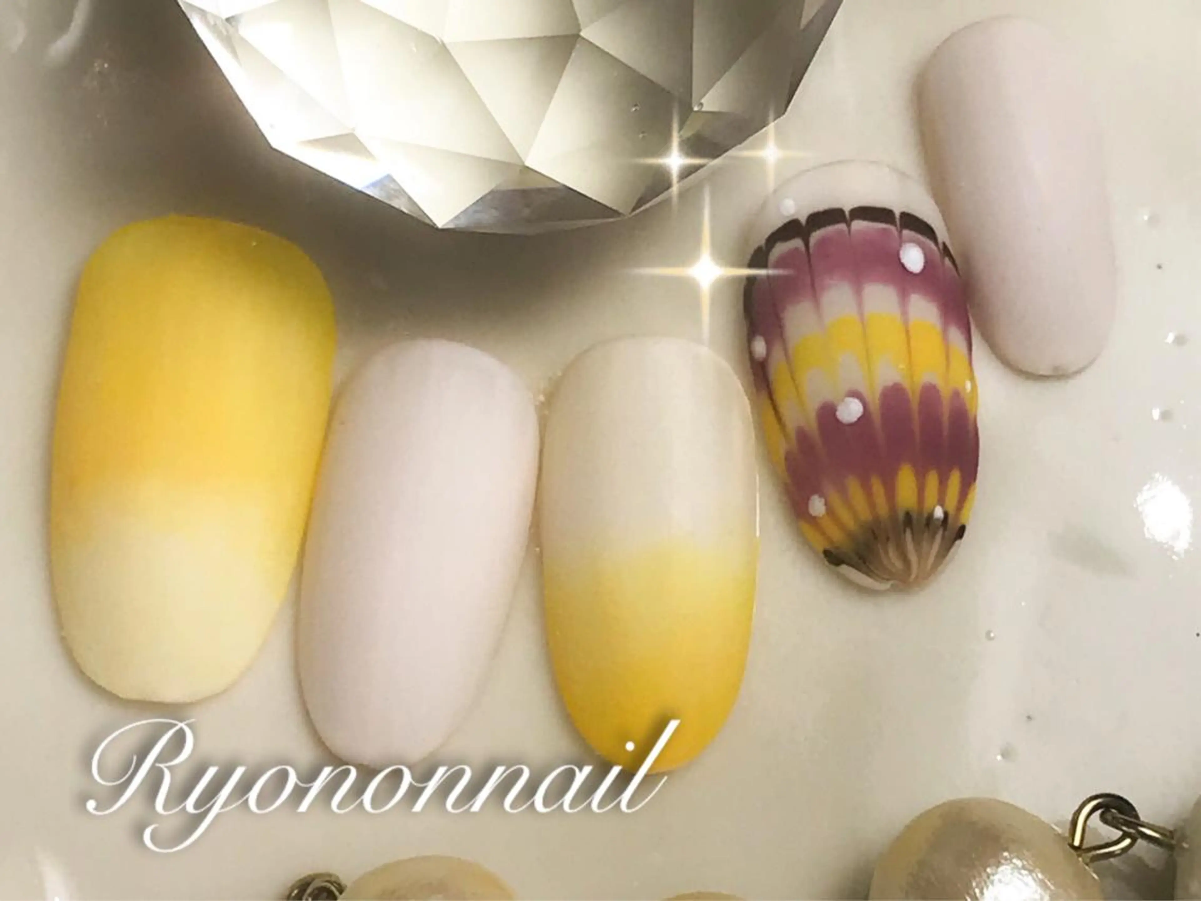 ネイル Ryononnail(リョノンネイル)所属・Ryononnail 上谷典子のネイルデザイン