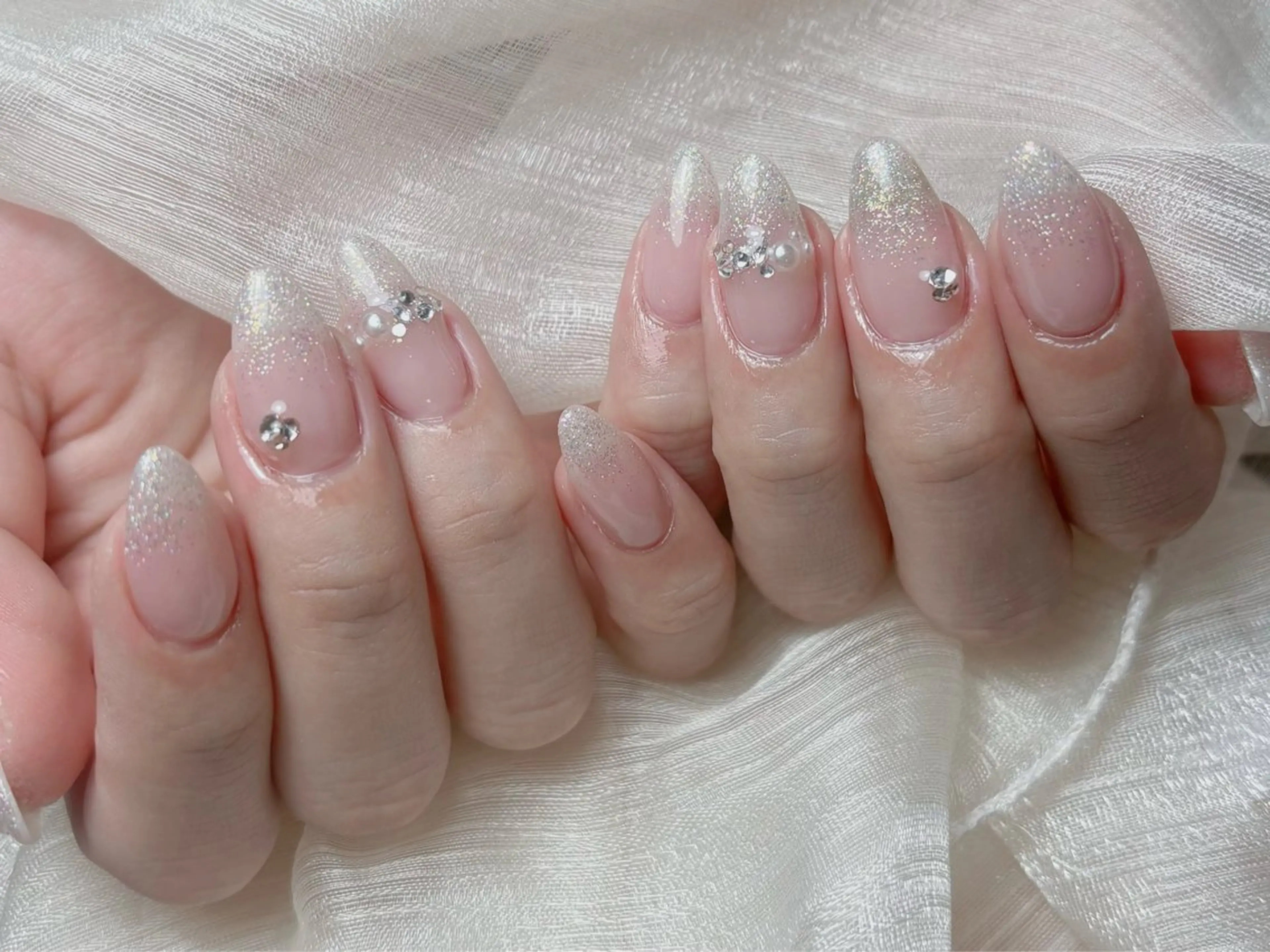 ネイル オーロラネイル チークネイル フレンチネイル ジェルネイル ガラスフレンチ ハンドネイル Nail Jolie所属・Nail Jolieのネイルデザイン