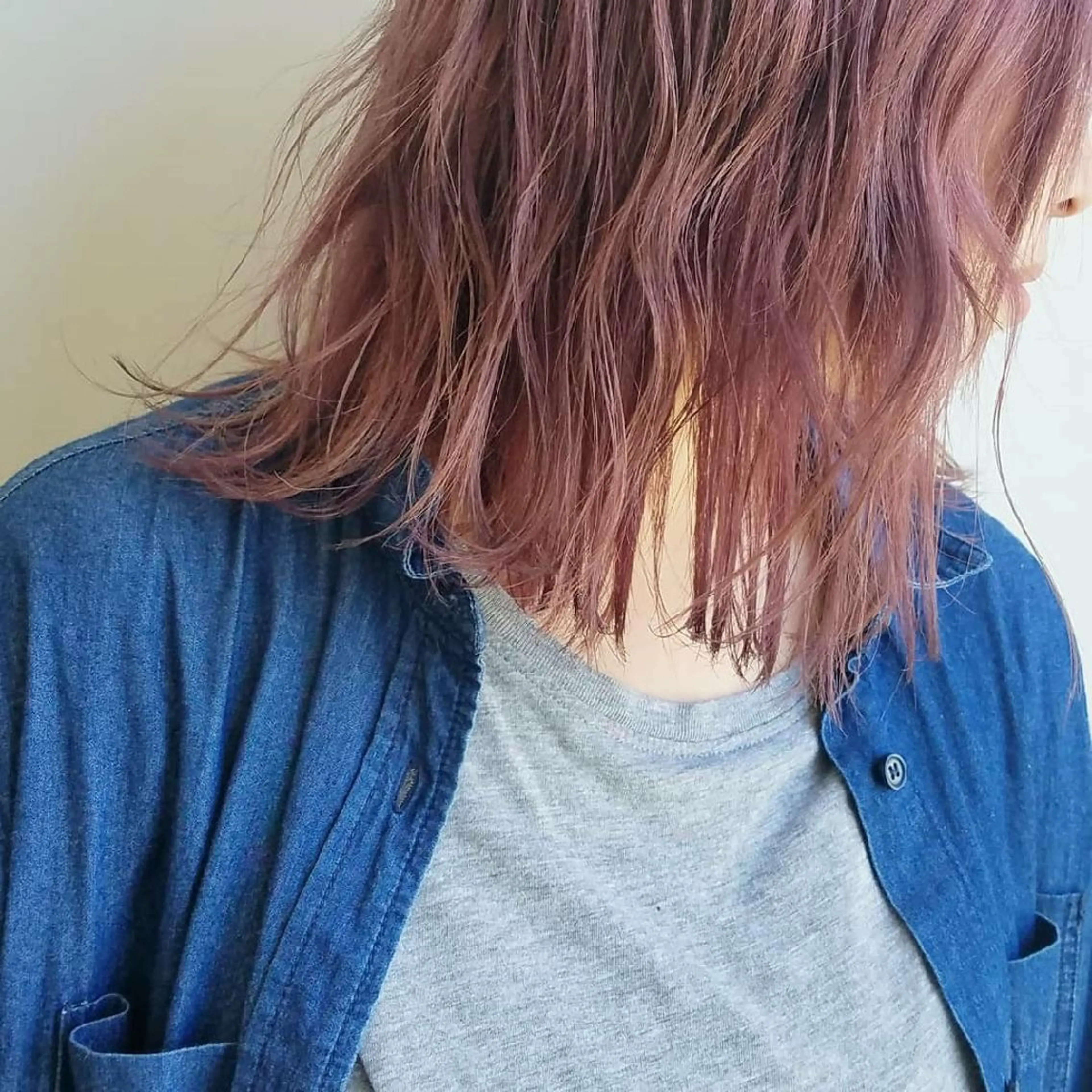 ミディアム カラー アッシュ ピンクカラー ピンクアッシュ iplus✴ まつげ、眉毛、耳つぼのマツエク・マツパデザイン