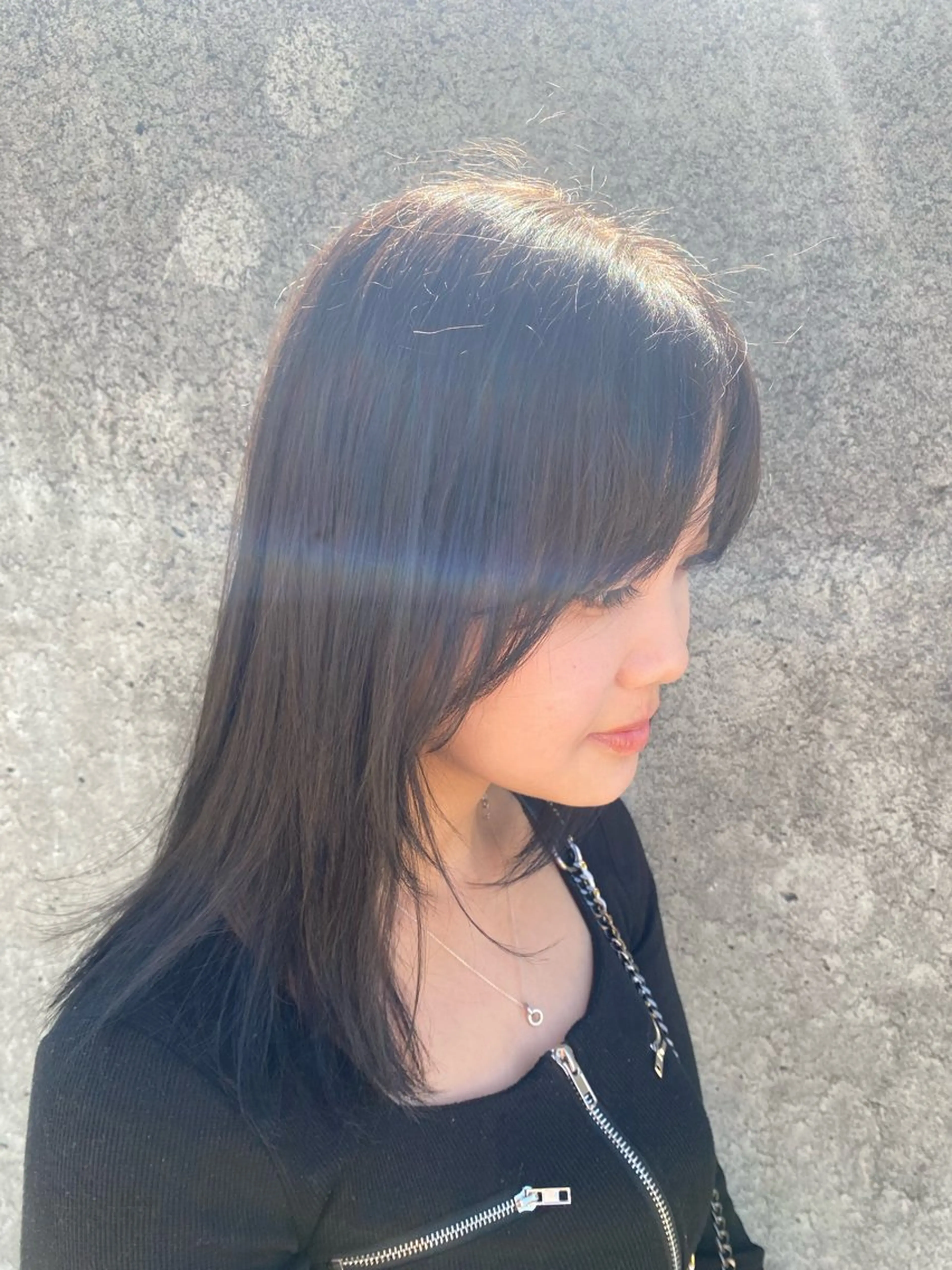 ミディアム カラー 黒髪 透明感カラー グレージュ 堺 未来のヘアスタイル