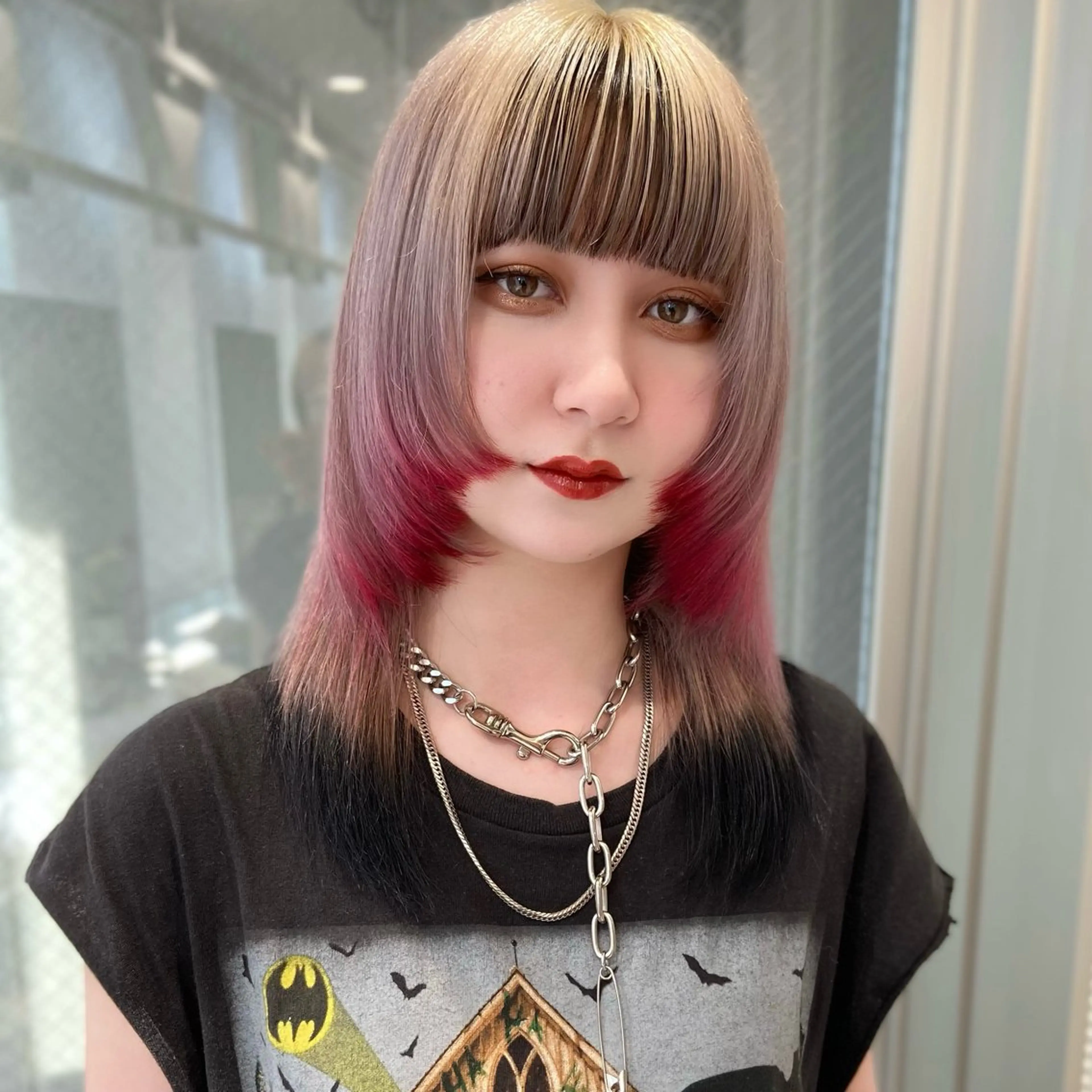 ミディアム カラー ブリーチ デザインカラー ハイトーンカラー レイヤーカット ウルフカット ヘアカラー レイヤーカット⭐️ ブリーチ桑原 日花理のヘアスタイル