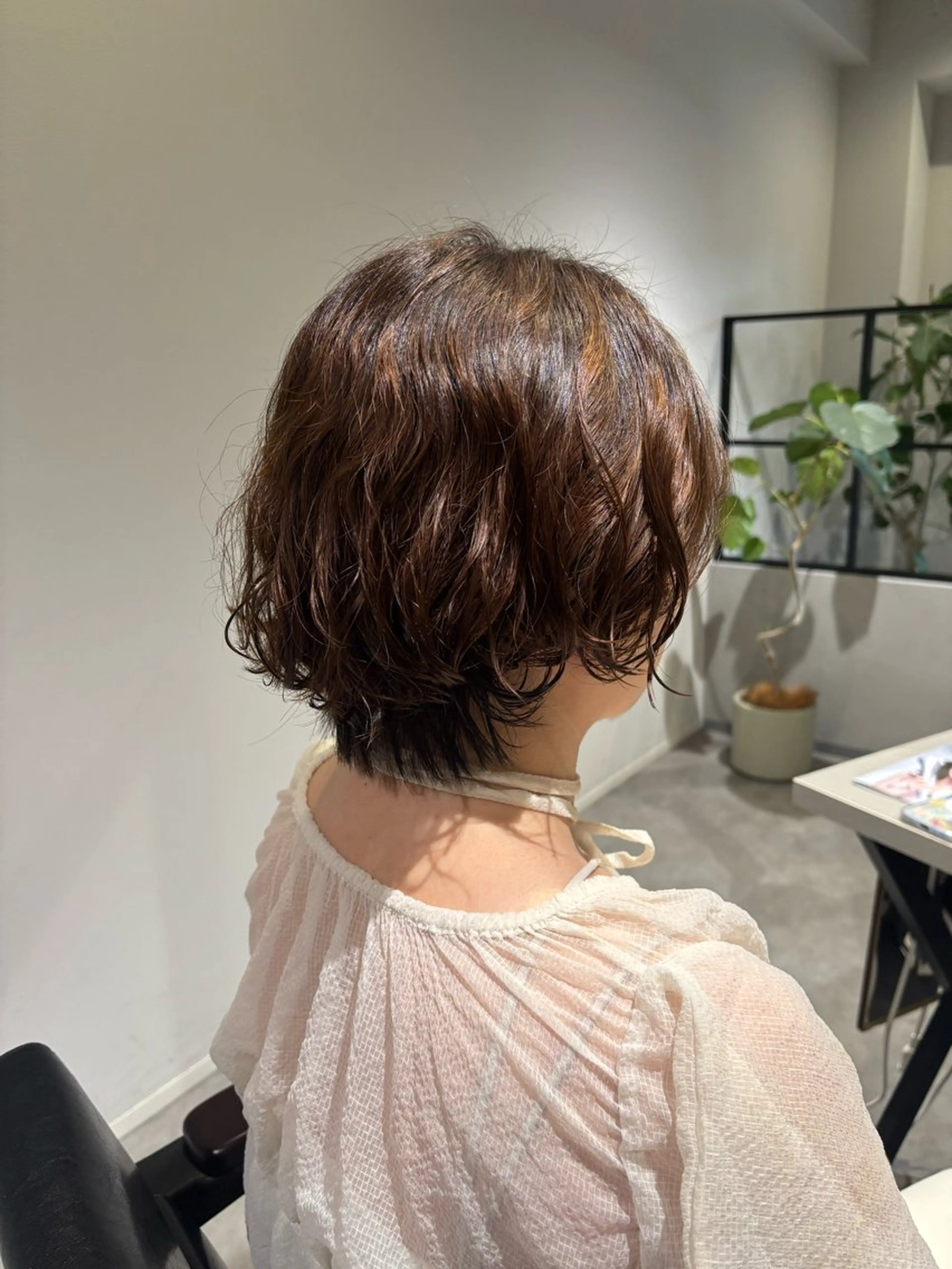 ミディアム ボブ カット パーマ 長尾ゆりの/ボブ/ ベージュ/ハイトーンのヘアスタイル