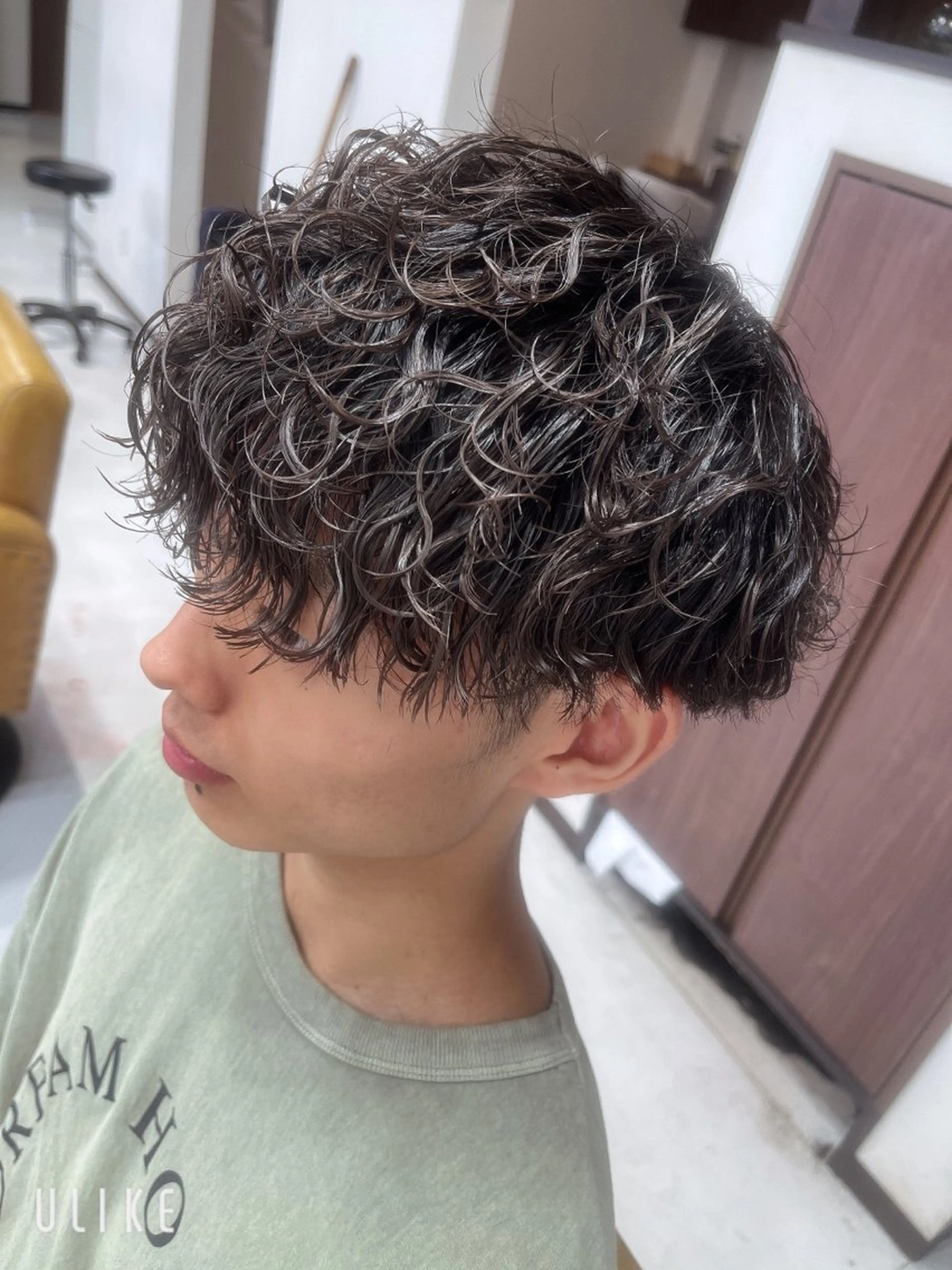 ショート パーマ メンズ メンズパーマ 波巻きパーマ 峯 渉人のヘアスタイル