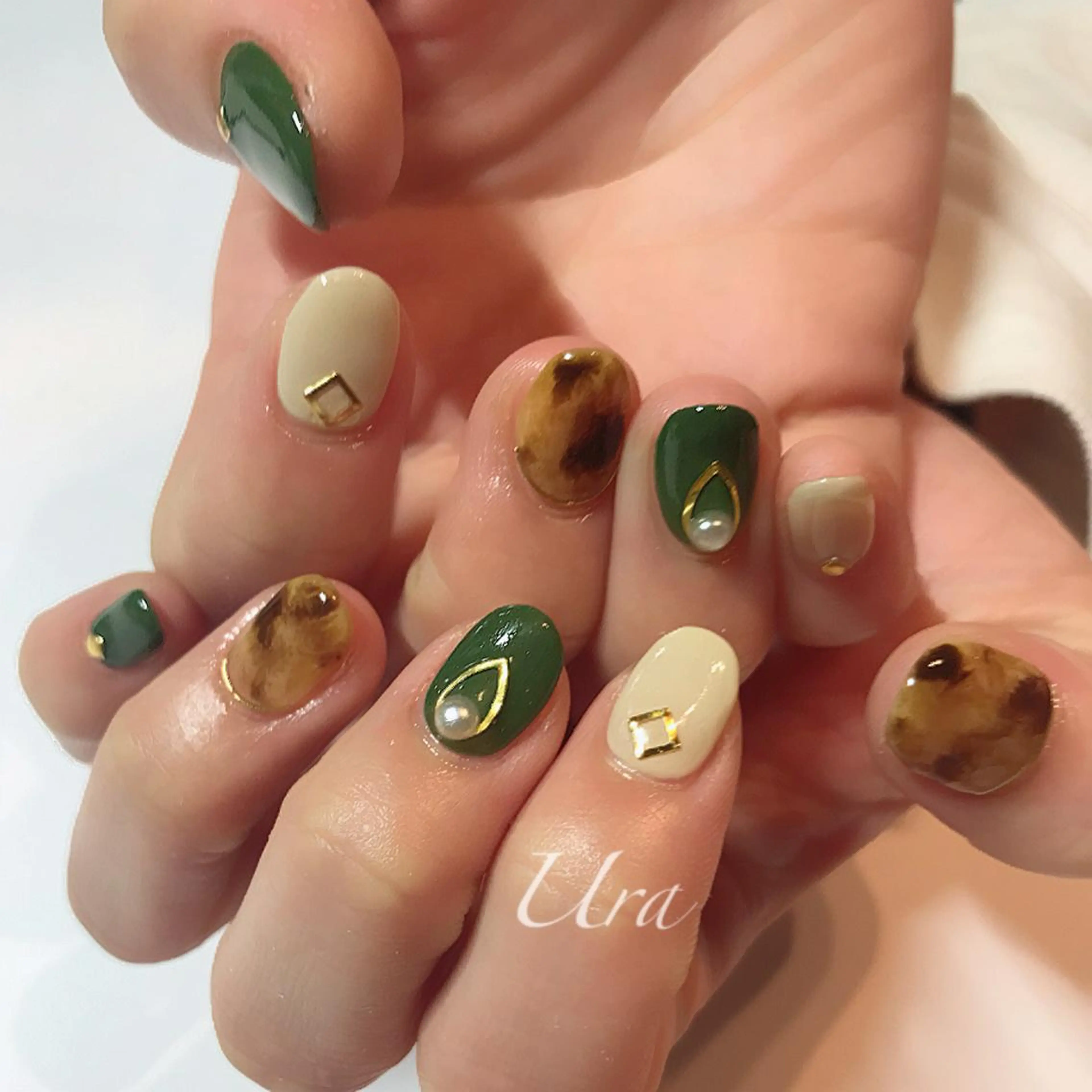 ネイル UrakoNail 《nail》のネイルデザイン