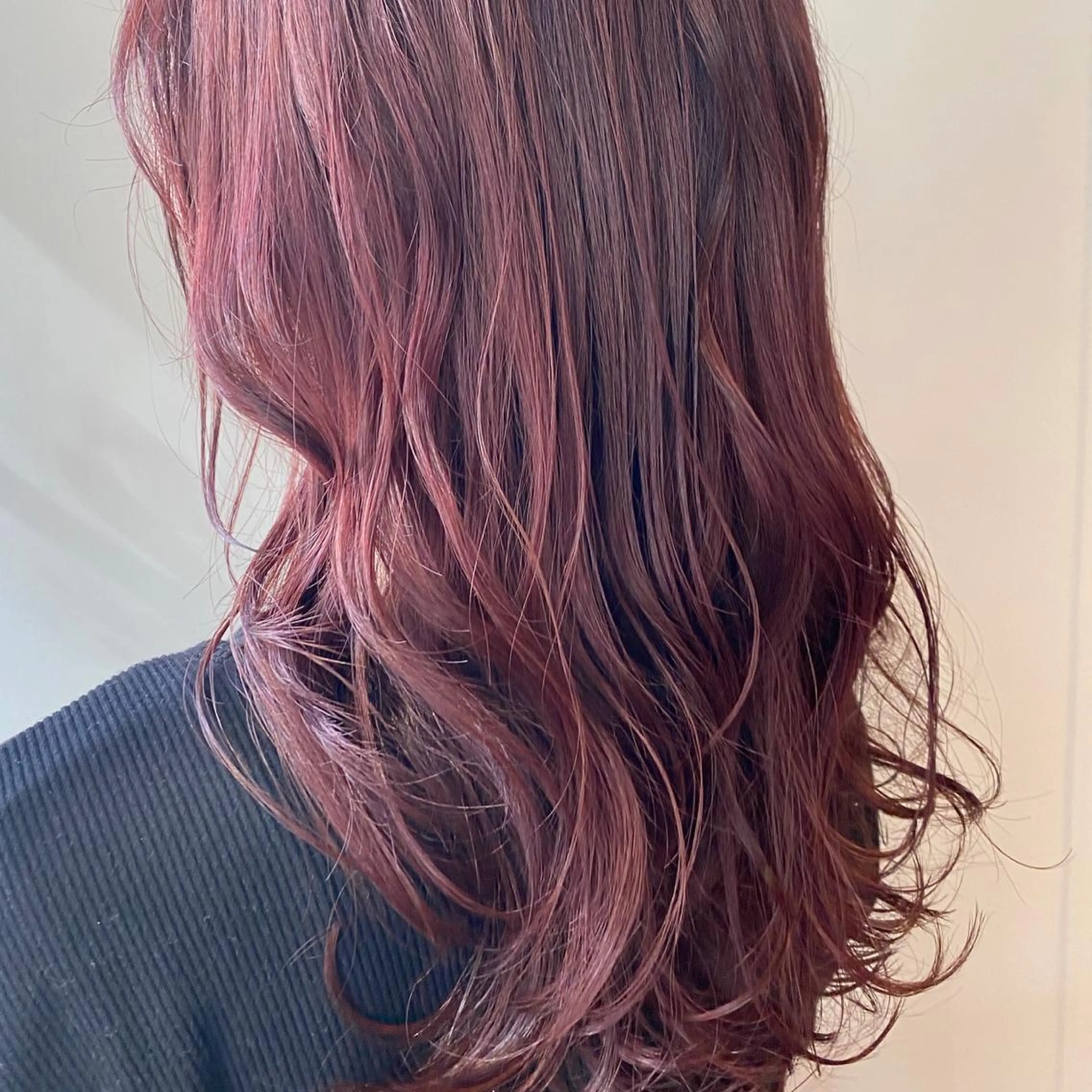 ミディアム カラー パーマ ヘアアレンジ ブリーチ 透明感カラー ブリーチなしカラー ピンクカラー GIVET (ジヴェ)所属・撮影モデル募集 🦋soemikaのヘアスタイル