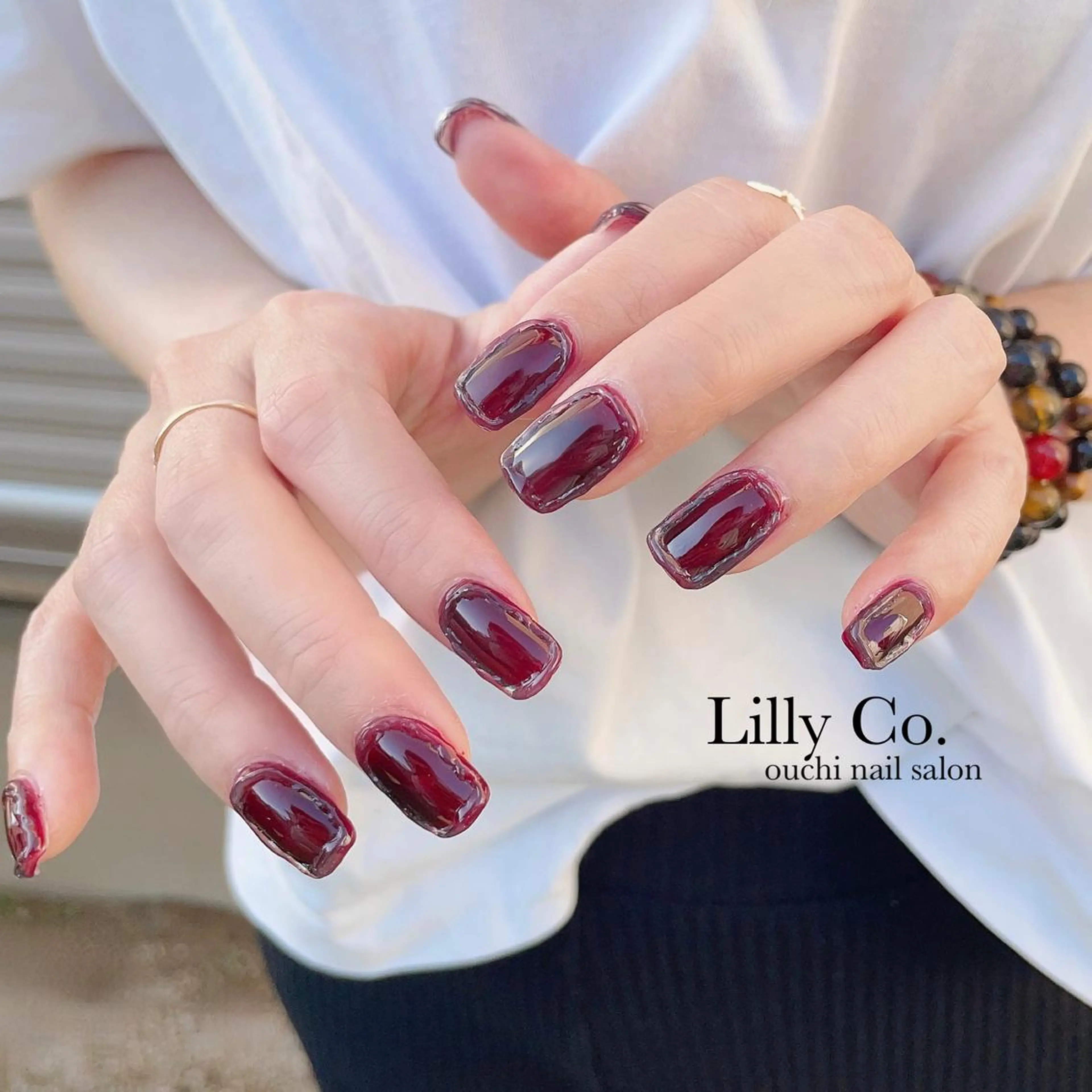 ネイル 赤色 ハンドネイル ハンドケア Lilly Co.のネイルデザイン