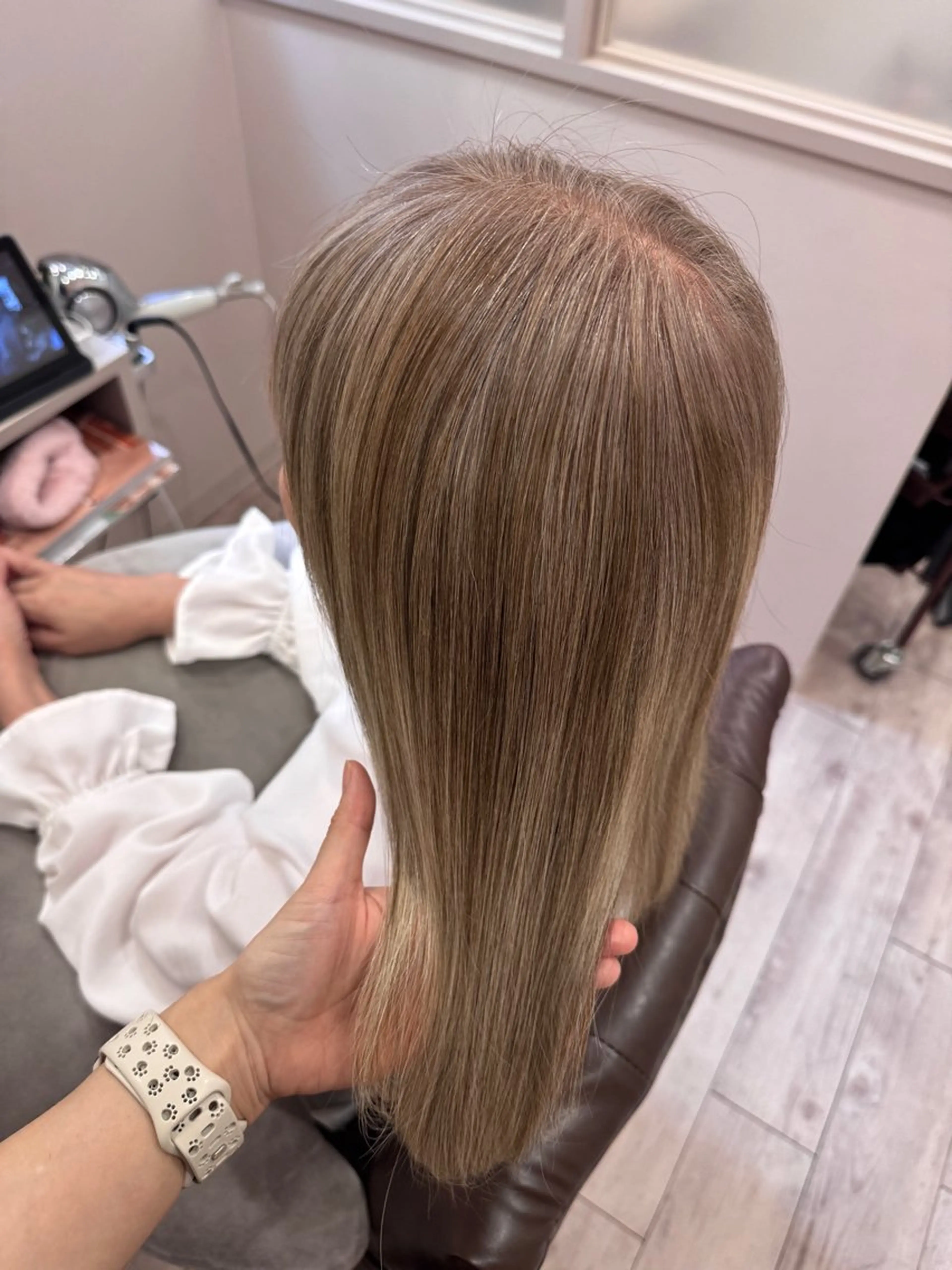 セミロング 縮毛矯正 白髪ぼかし脱白髪染め kaminowaのヘアスタイル