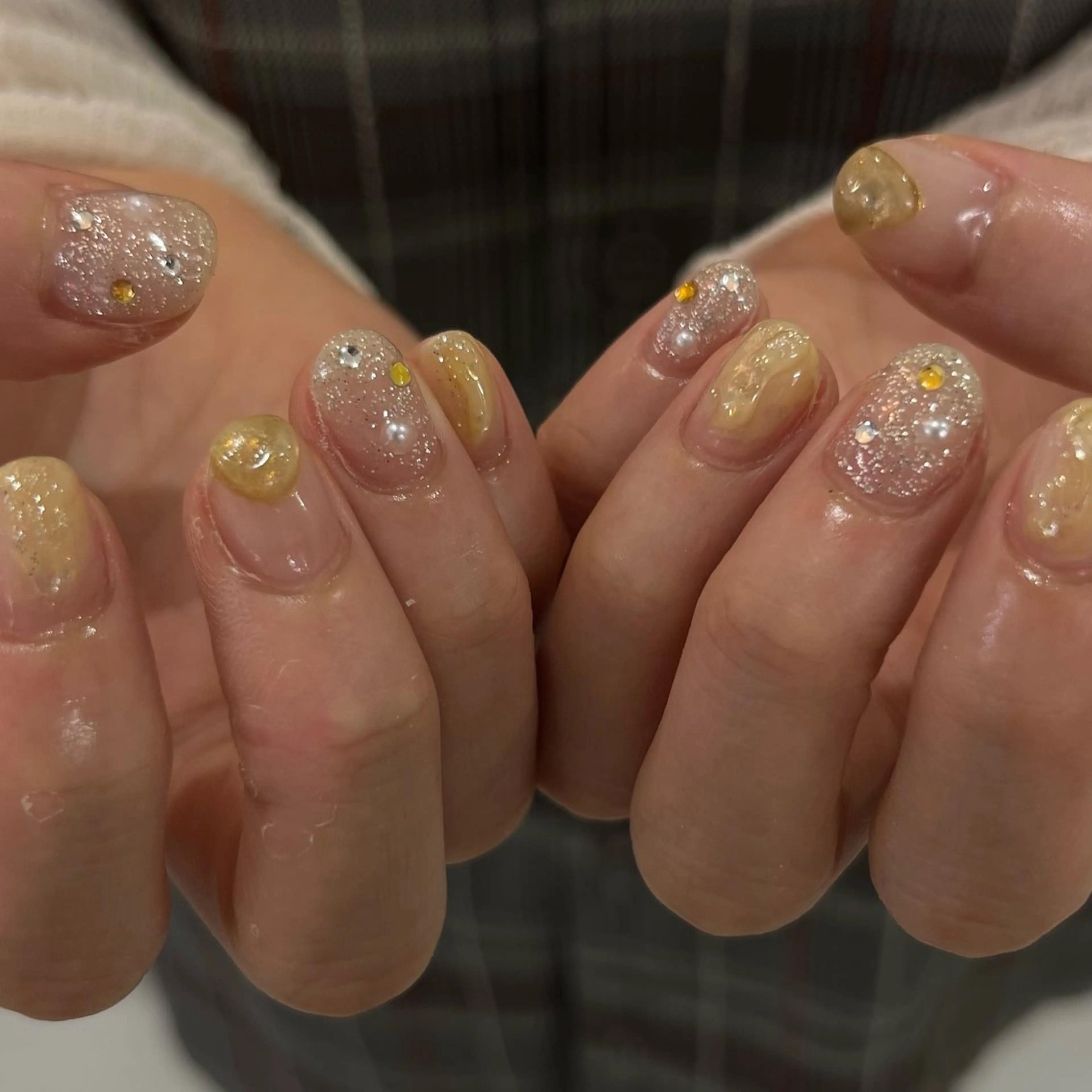 ネイル ハンドネイル Ray. ちゅるん系ニュアンスのネイルデザイン