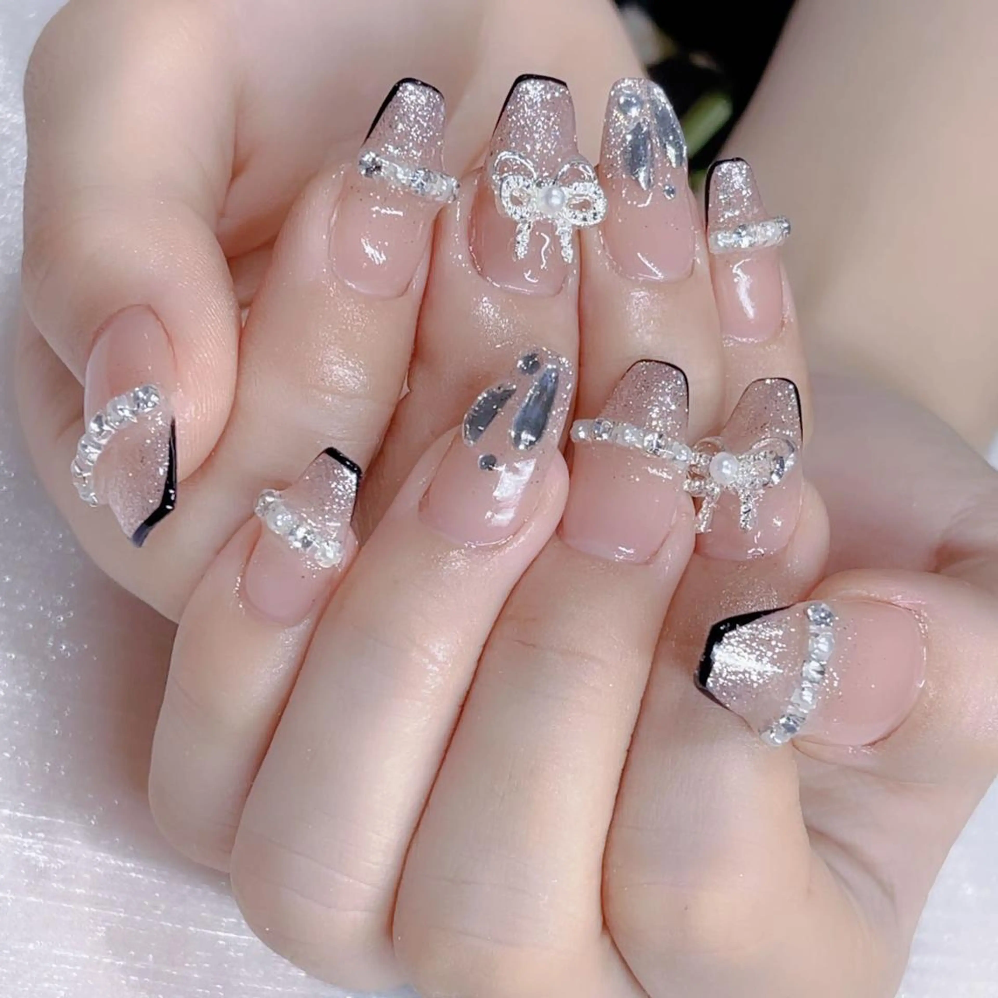 ネイル ネイルチップ Queens テイのネイルデザイン