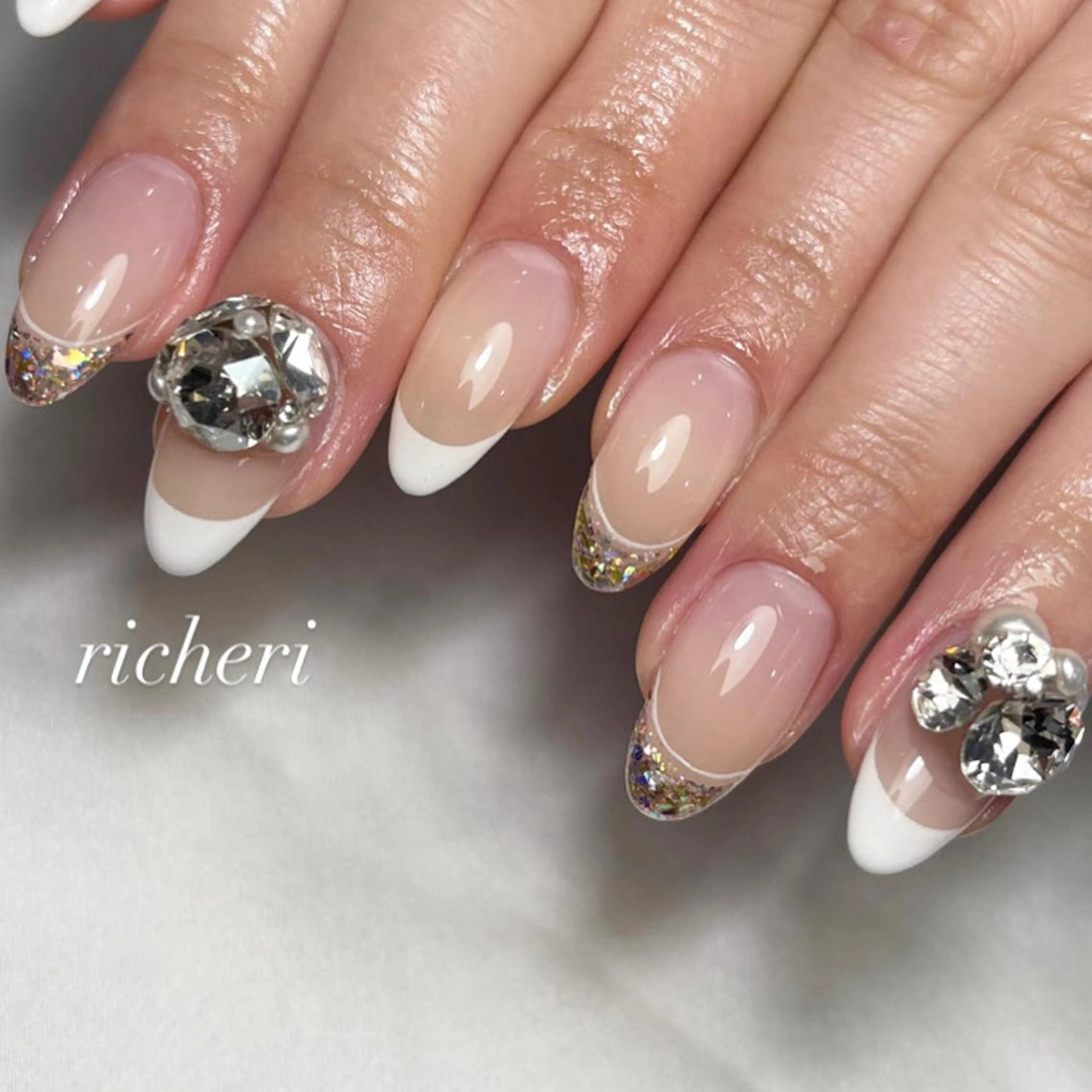 ミディアム ネイル ハンドネイル richeri beautyのネイルデザイン