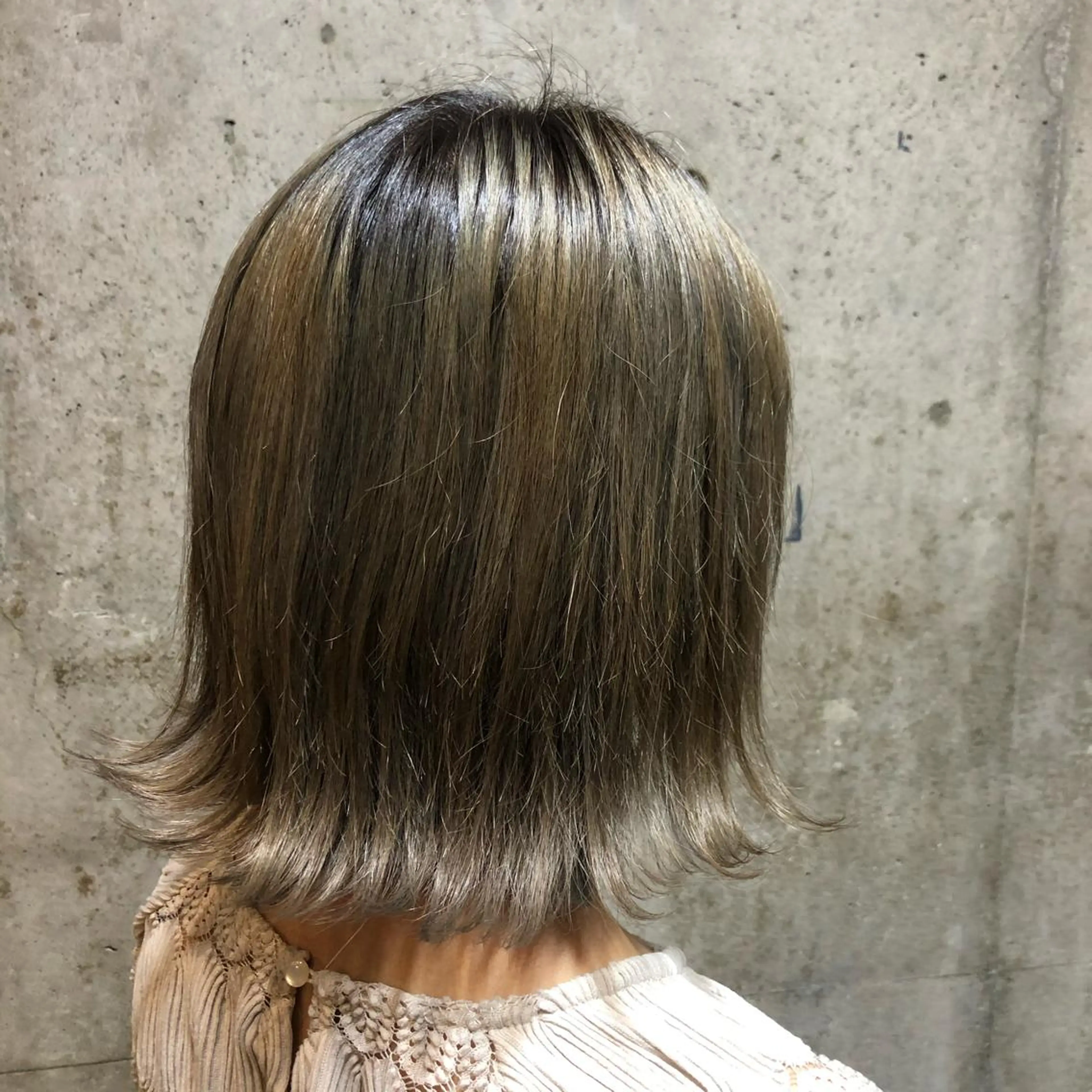 ショート カラー グレージュ やすだ しおりのその他イメージ