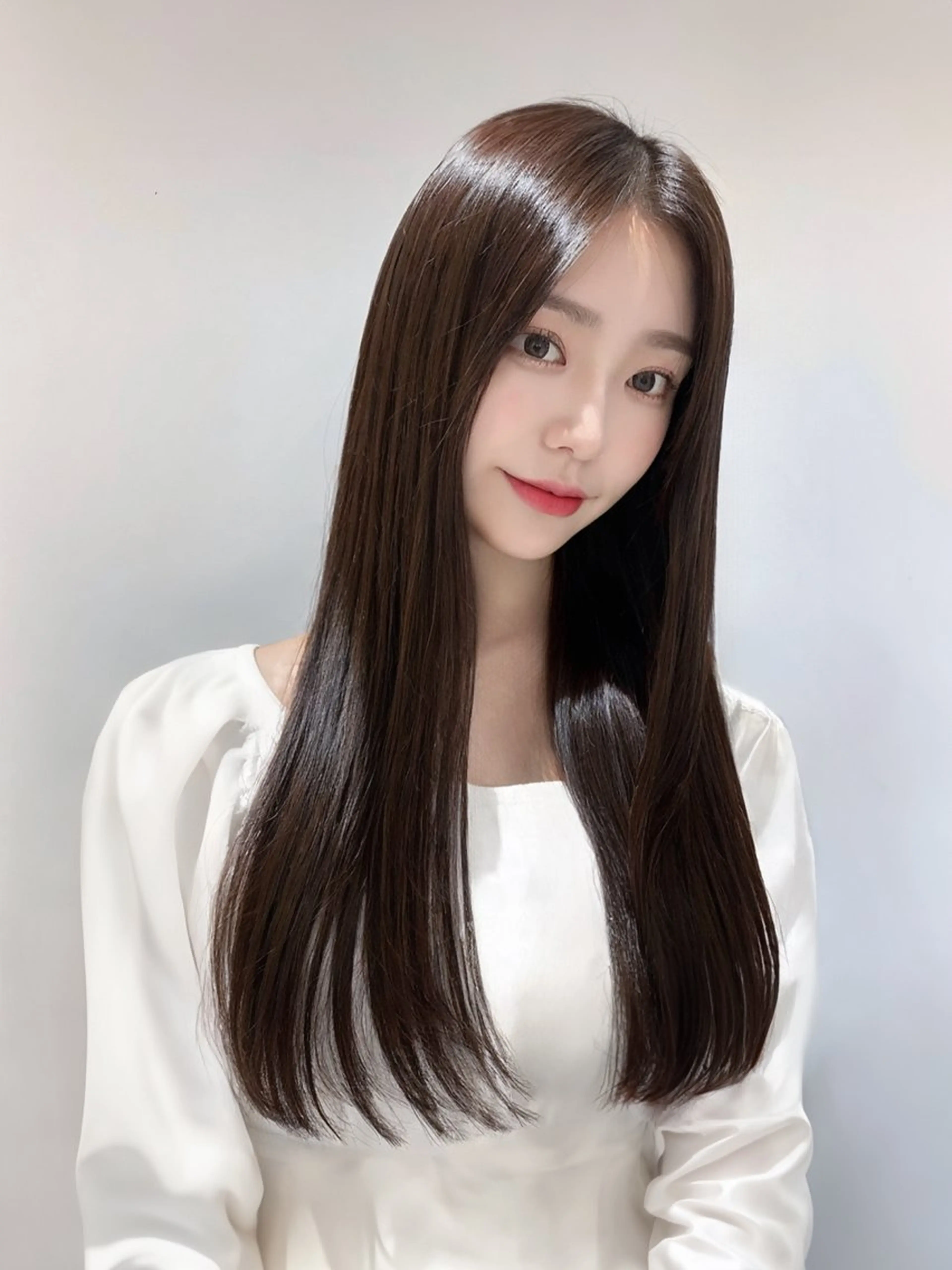 ロング カット ヘアカラー 縮毛矯正 トリートメント 石原 悠貴のヘアスタイル