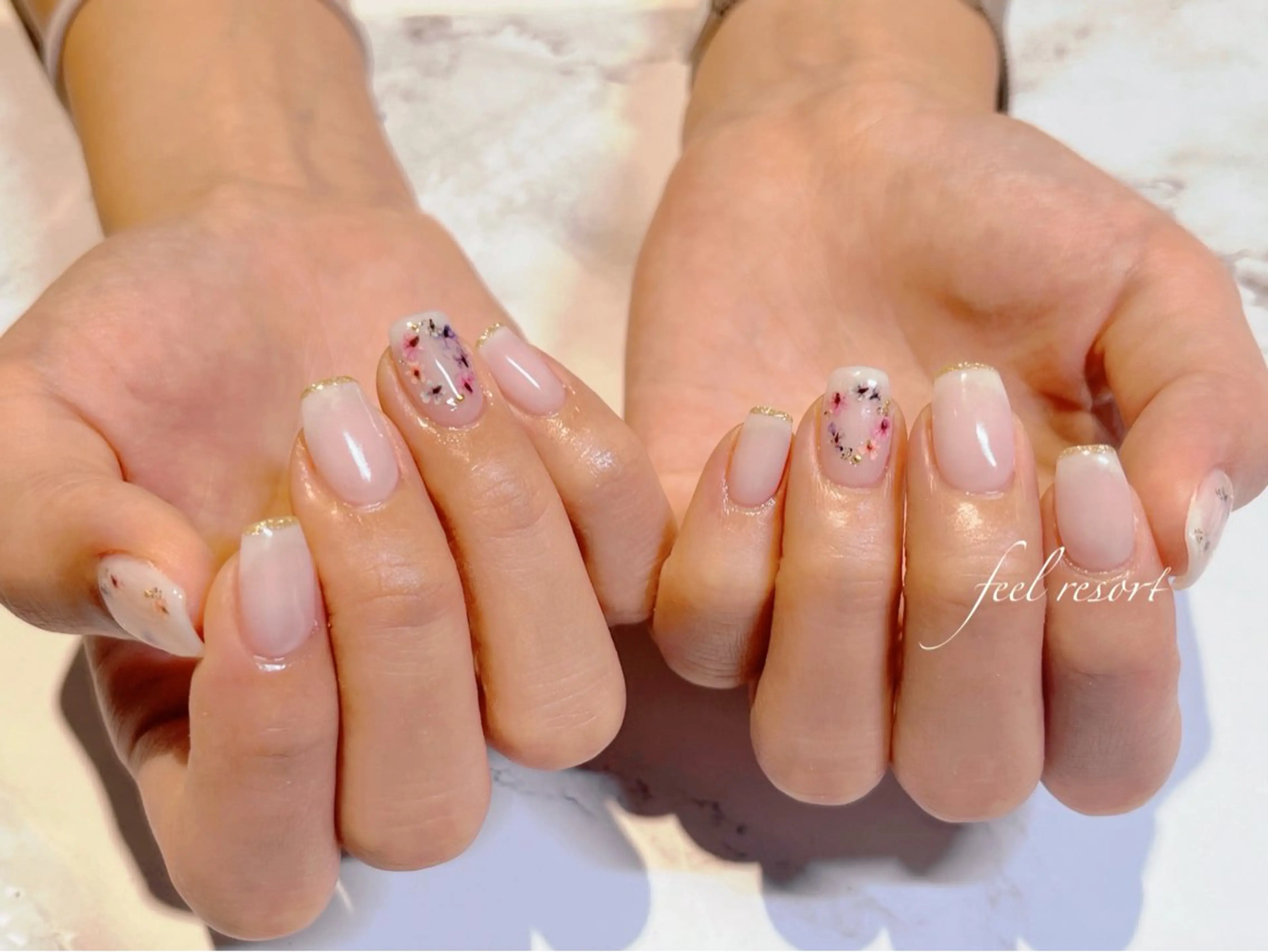 ネイル 長さ出し フットネイル フレンチネイル ジェルネイル ガラスフレンチ ハンドネイル Lien(リアン) 銀座駅6分のネイルデザイン