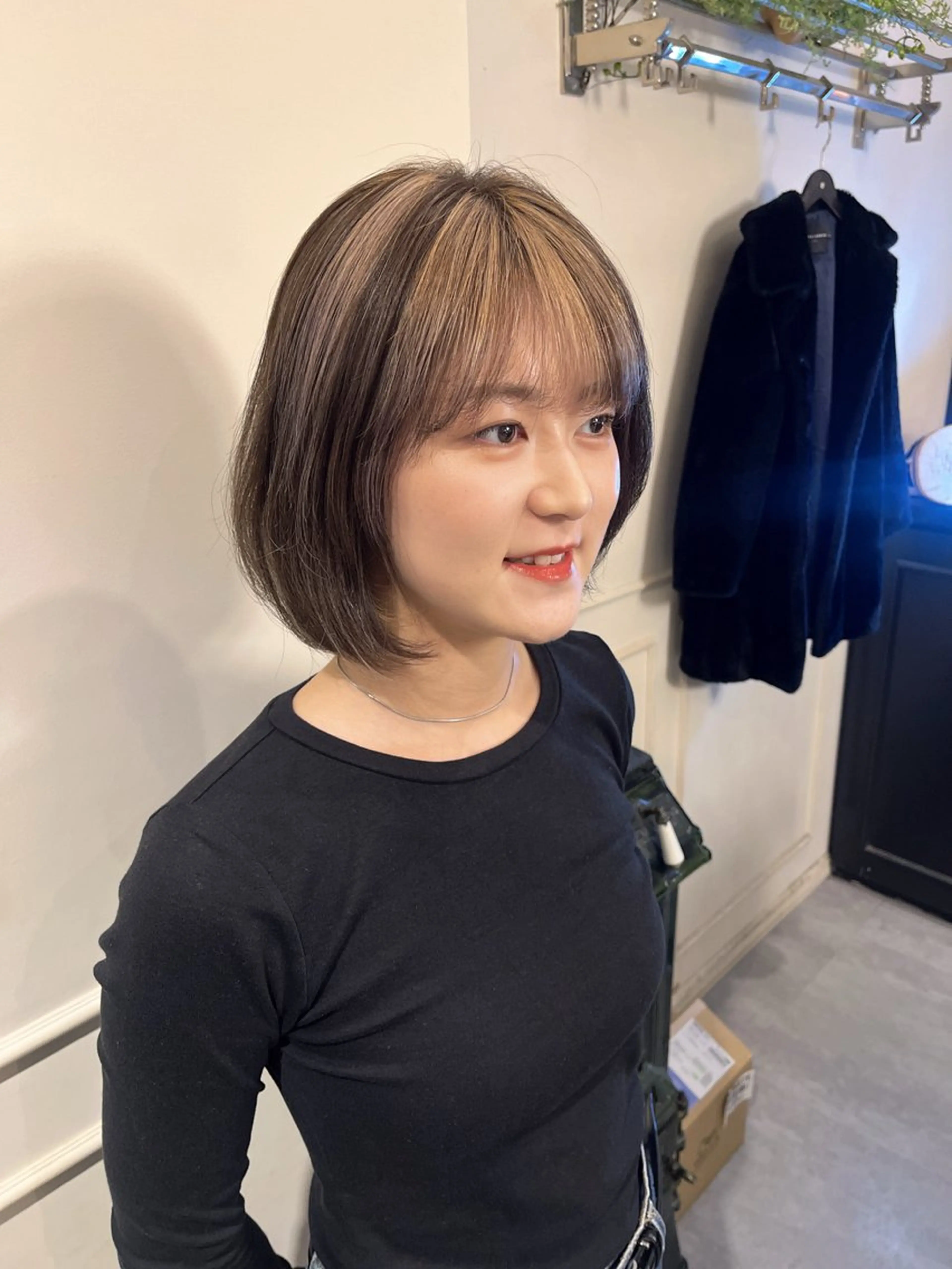 ミディアム カラー デザインカラー ハイライトカラー ハイライト ROVER所属・美咲🤎 /艶カラー /ハイライトカラーのヘアスタイル