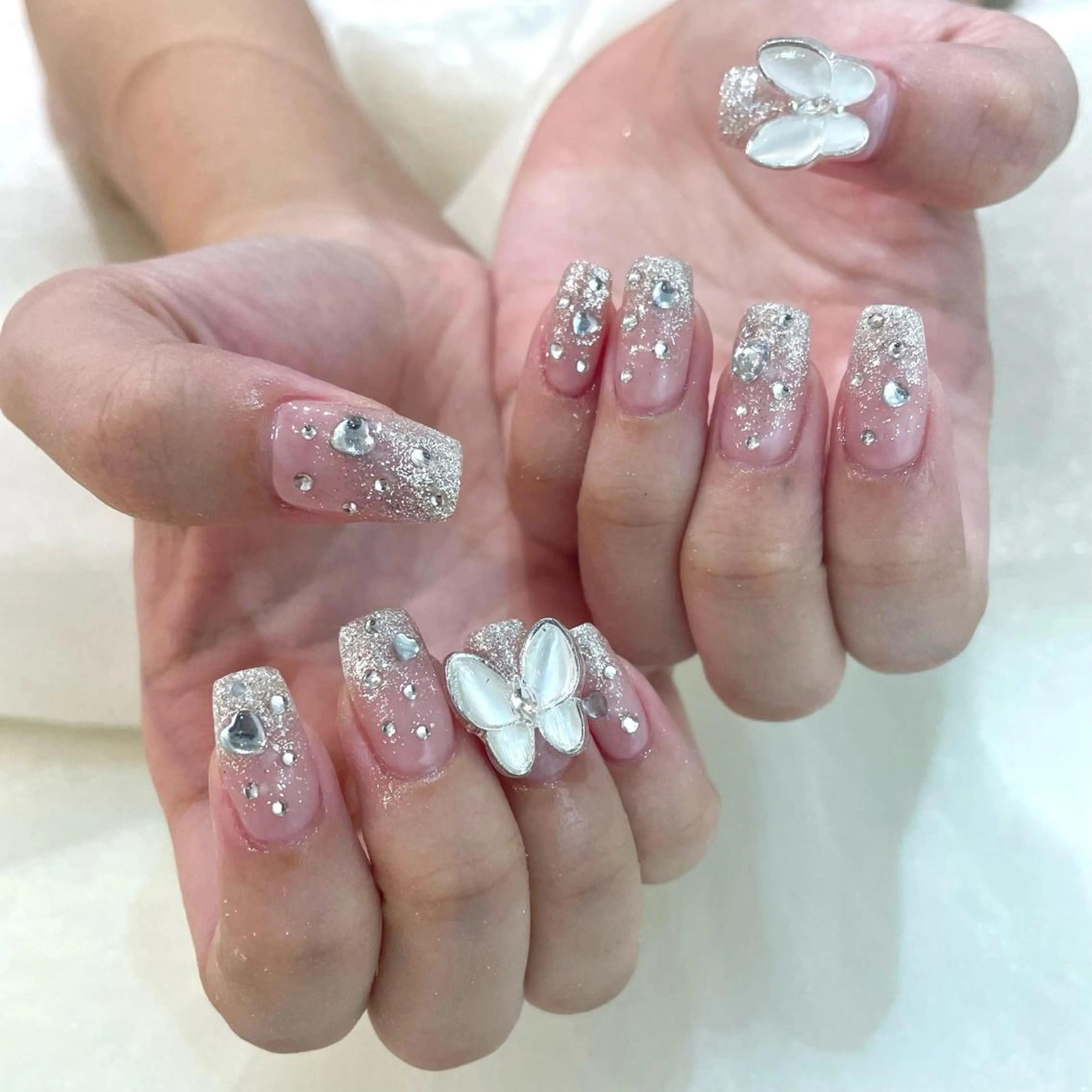 ネイル ハンドネイル 新井 ひなののネイルデザイン