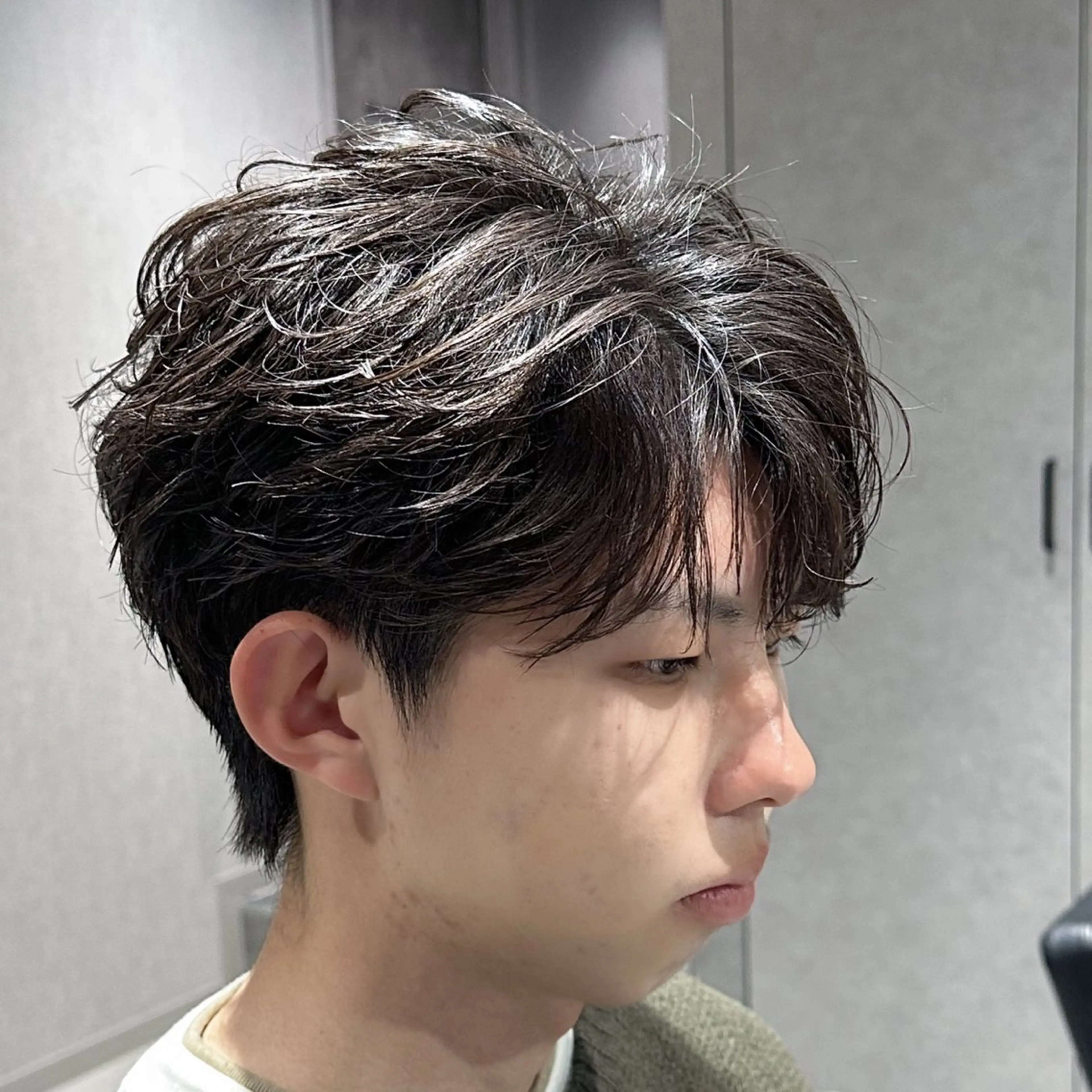 ショート パーマ メンズ フェザーパーマ メンズパーマ ショートヘア カット パーマ トリートメント フェザーパーマ職人 🪶ryosukeのヘアスタイル